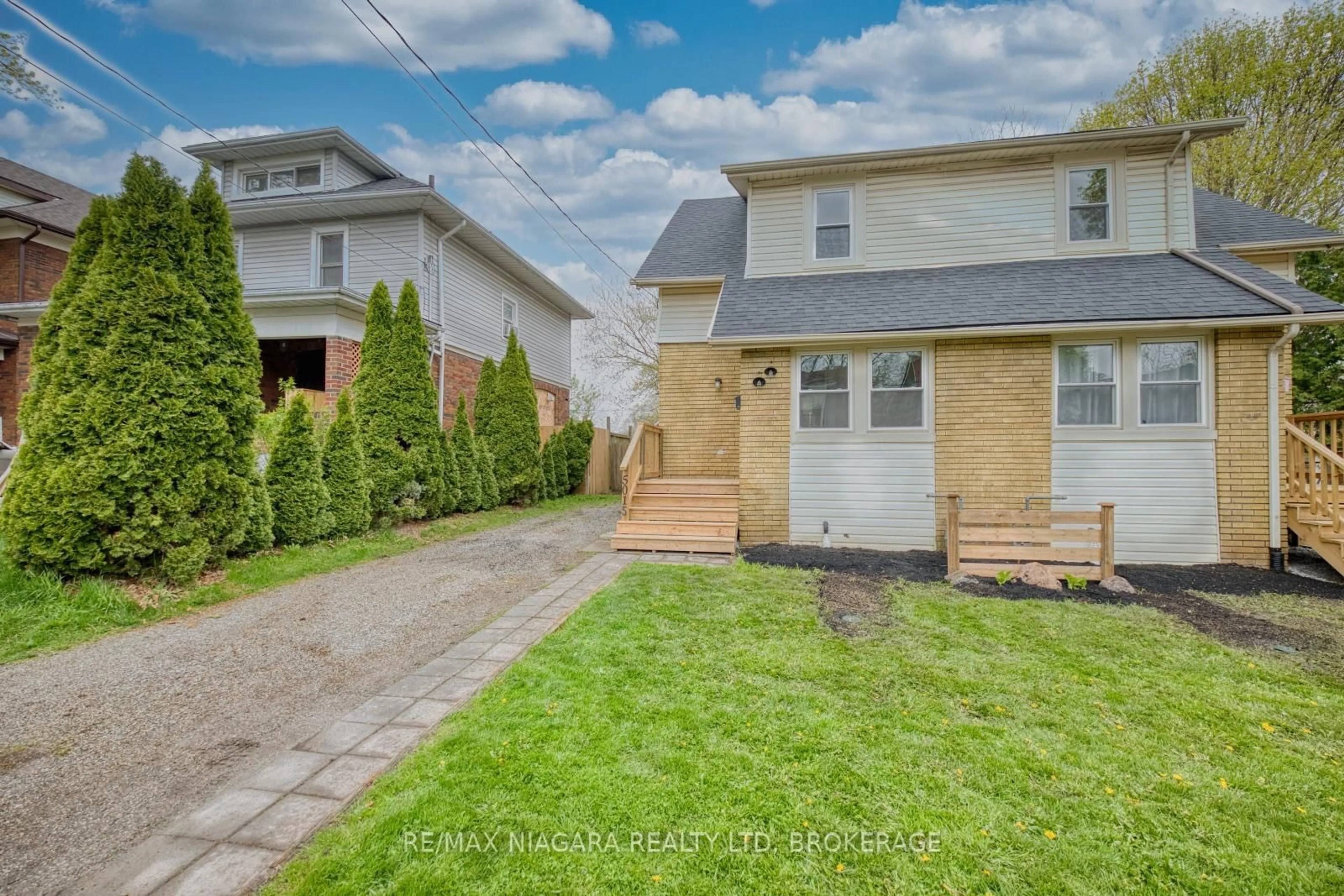 Unknown for 5015 Fifth Ave, Niagara Falls Ontario L2E 4S6