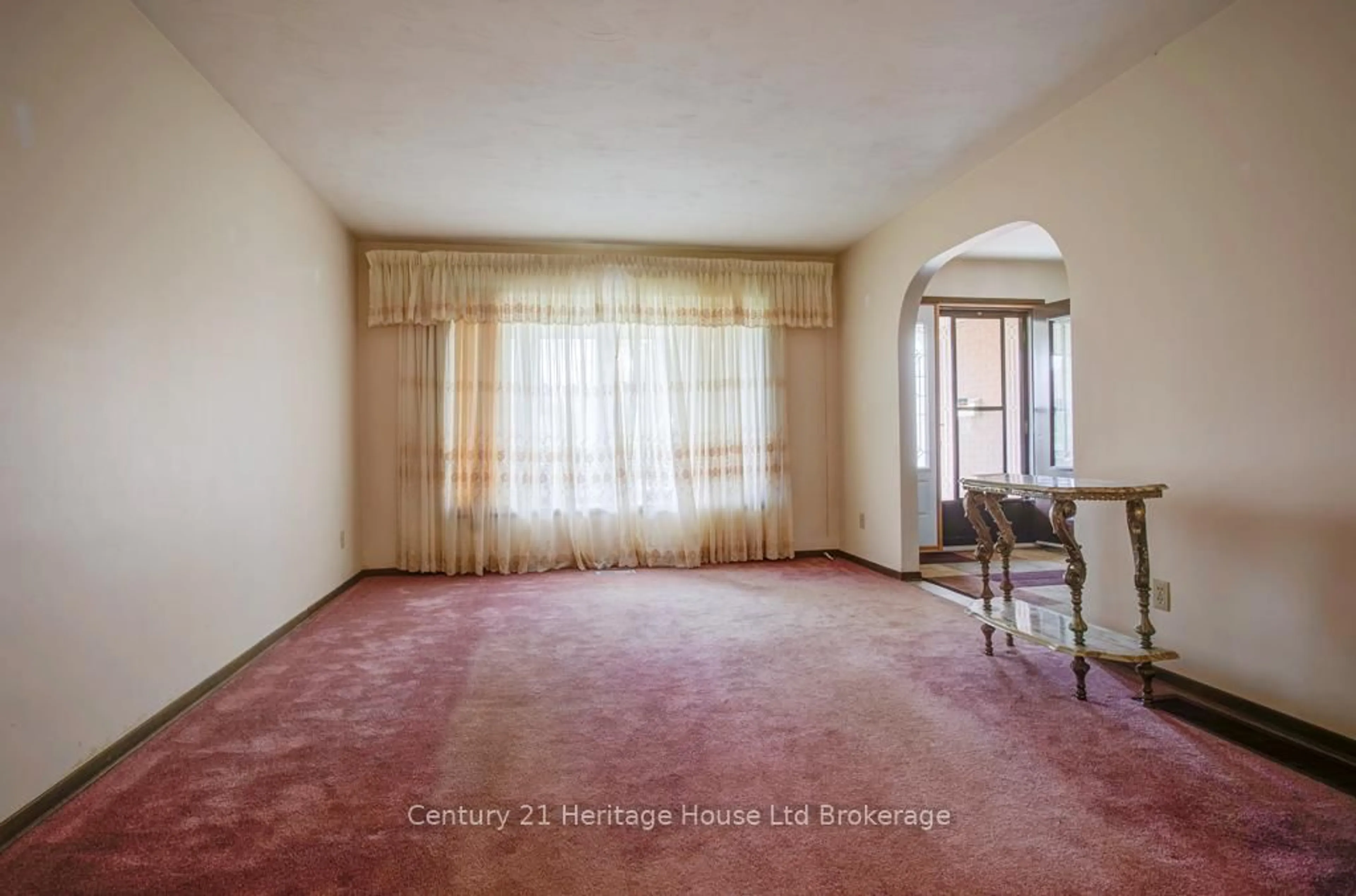 A pic of a room for 165 Park Row, Woodstock Ontario N4S 1V9
