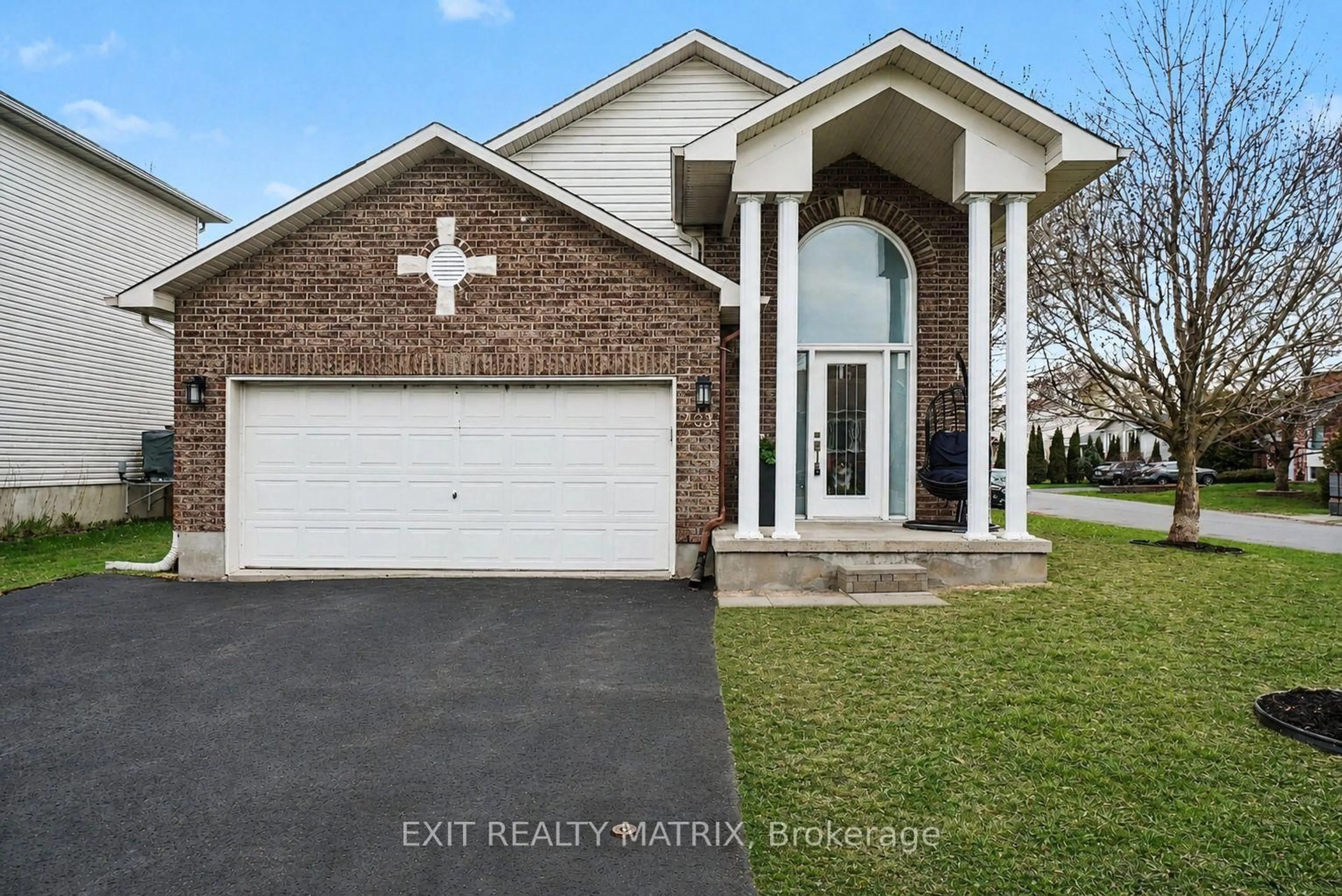 Home with vinyl exterior material, street for 403 CENTENAIRE St, Russell Ontario K0A 1W0