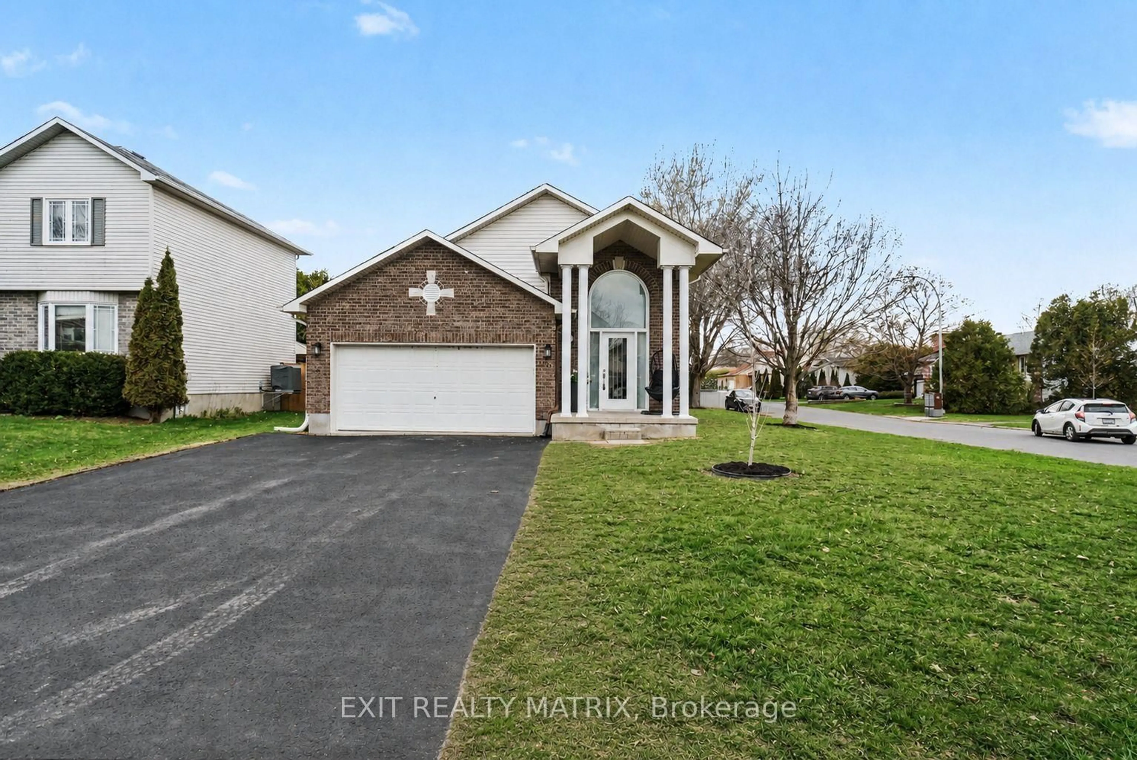 Unknown for 403 CENTENAIRE St, Russell Ontario K0A 1W0