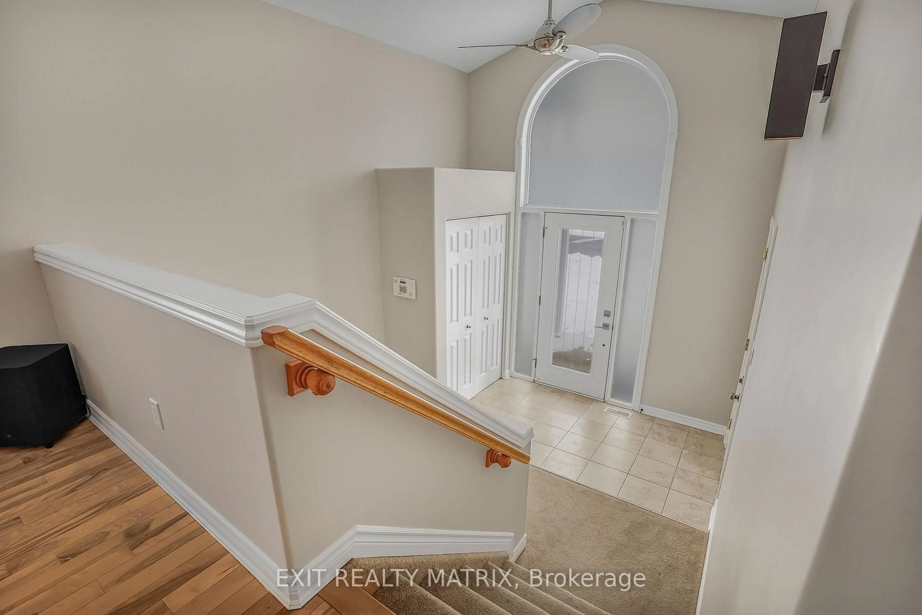 Unknown for 403 CENTENAIRE St, Russell Ontario K0A 1W0