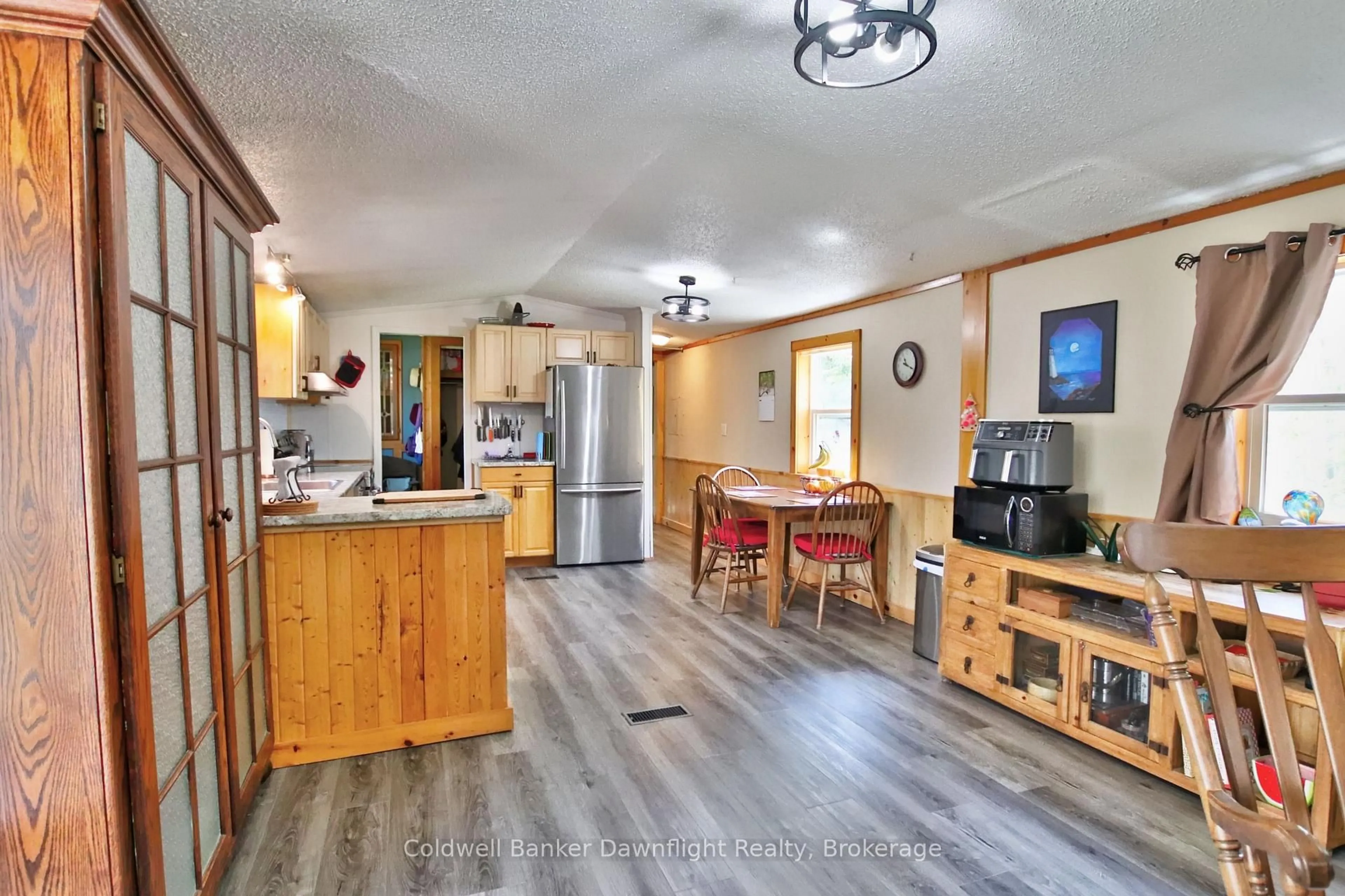 Open concept kitchen, unknown for 75049 Hensall R #8 Second Ave, Huron East Ontario N0K 1W0