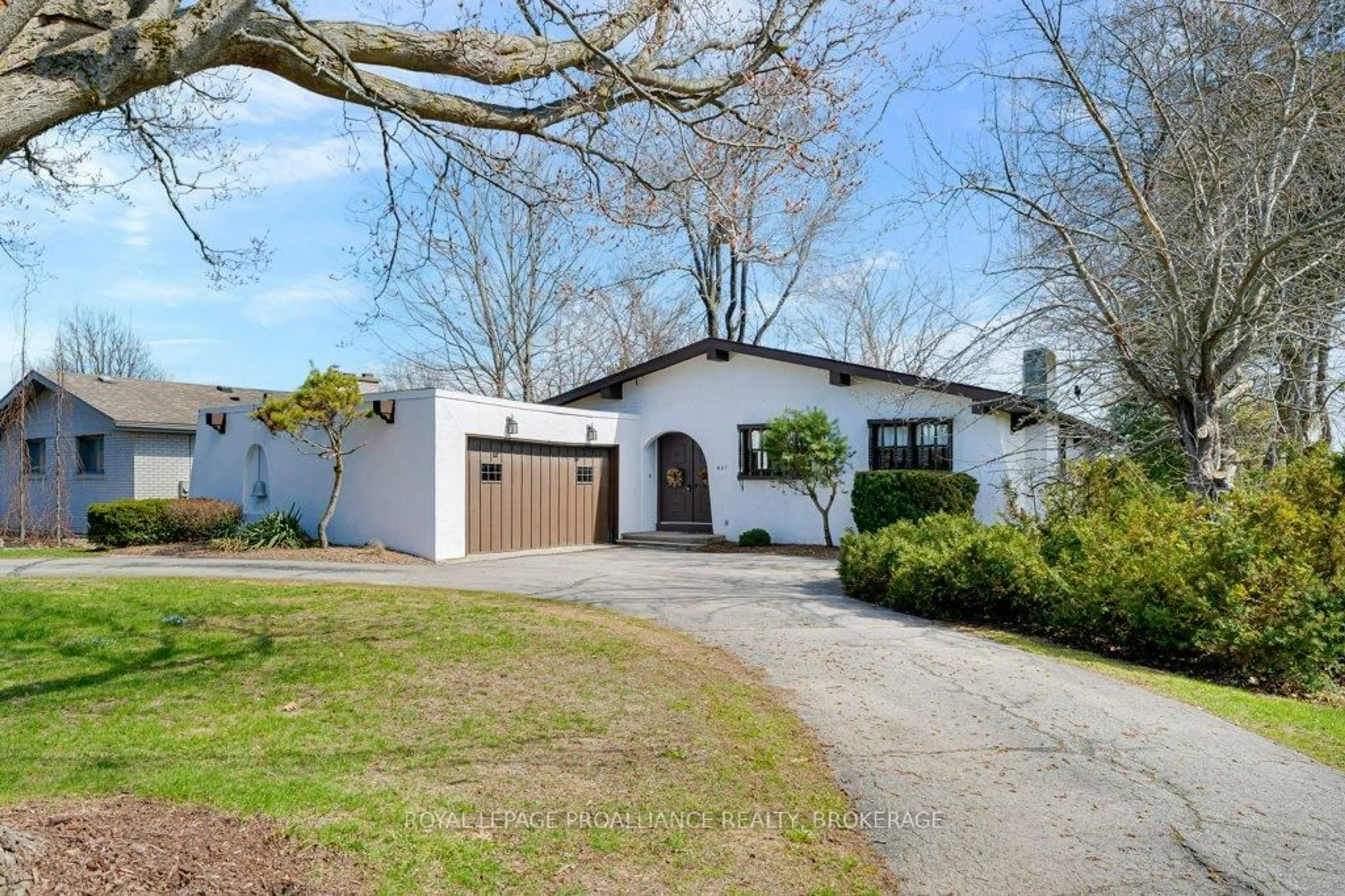Unknown for 807 Wartman Ave, Kingston Ontario K7M 4M3