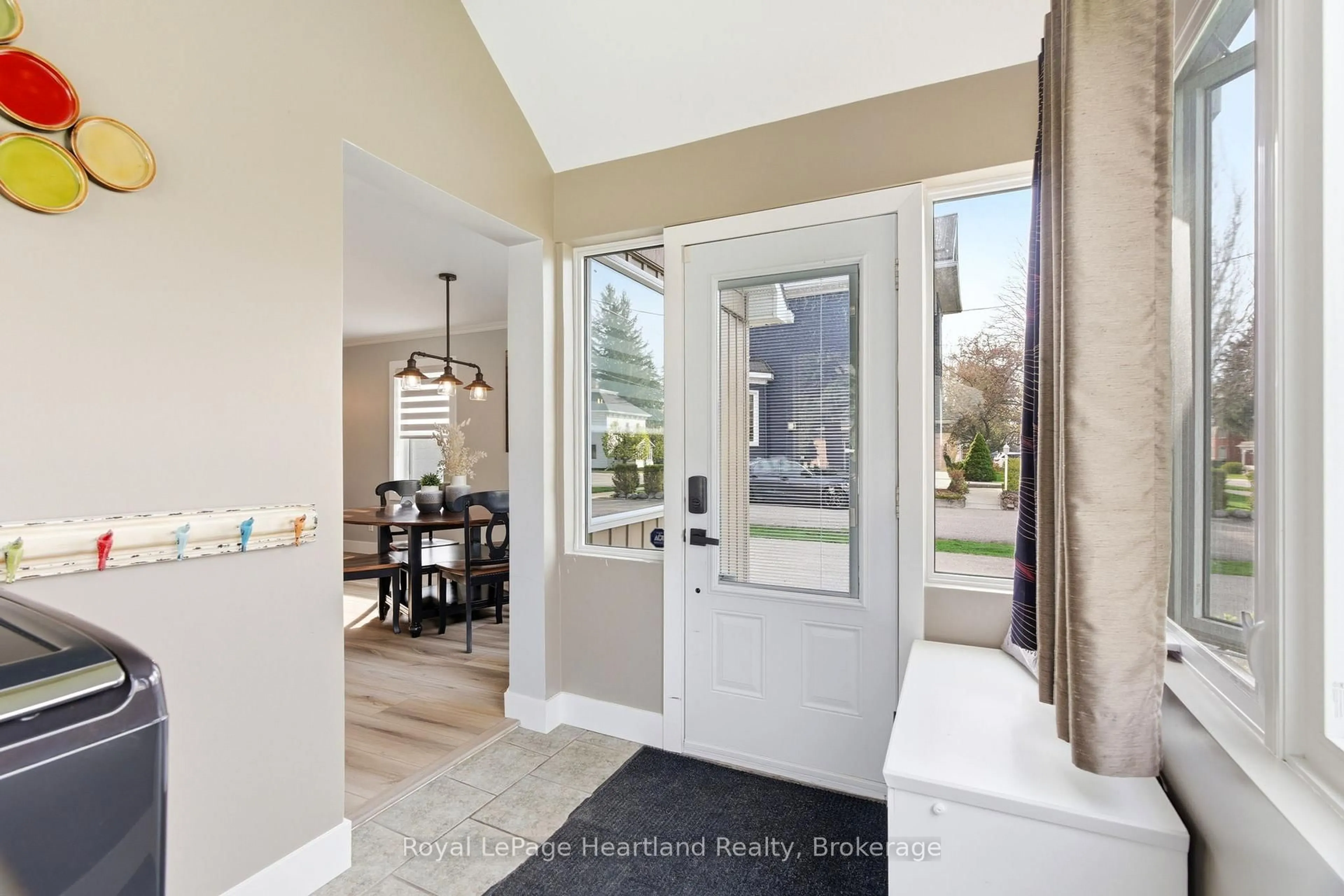 Indoor entryway for 208 Ontario St, Central Huron Ontario N0M 1L0