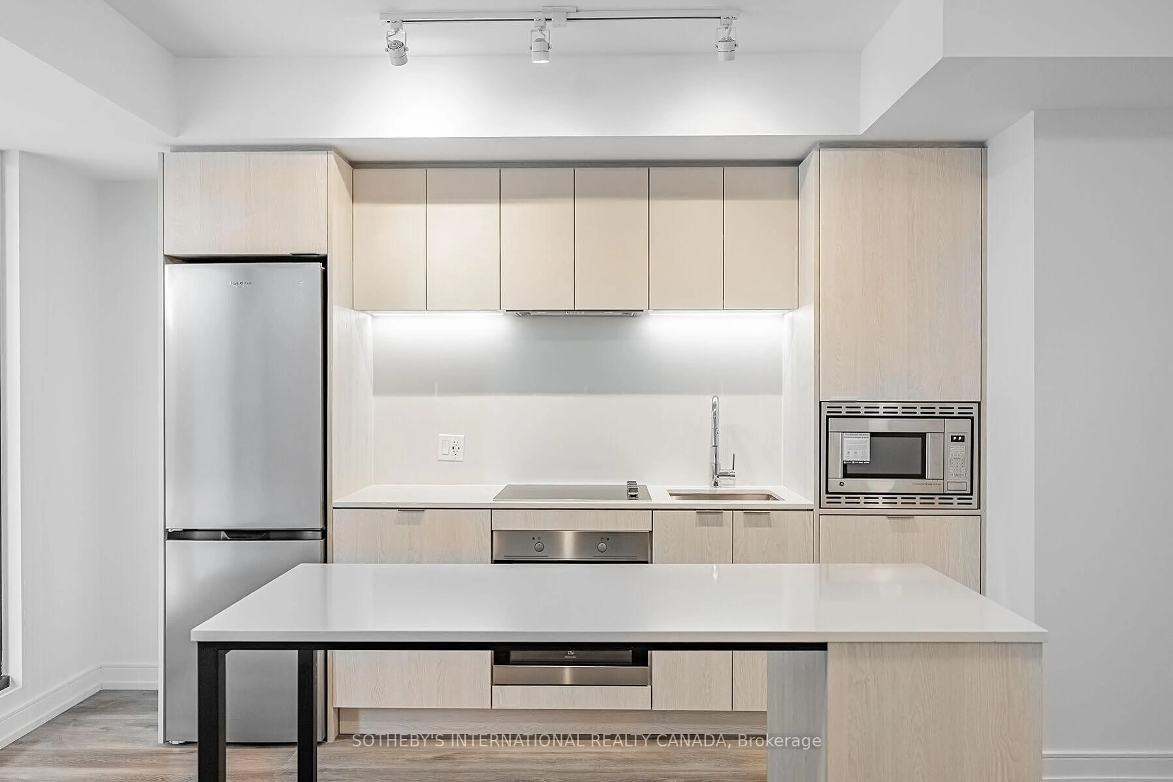 Standard kitchen, unknown for 1 Jarvis St #316, Hamilton Ontario L8R 3J2