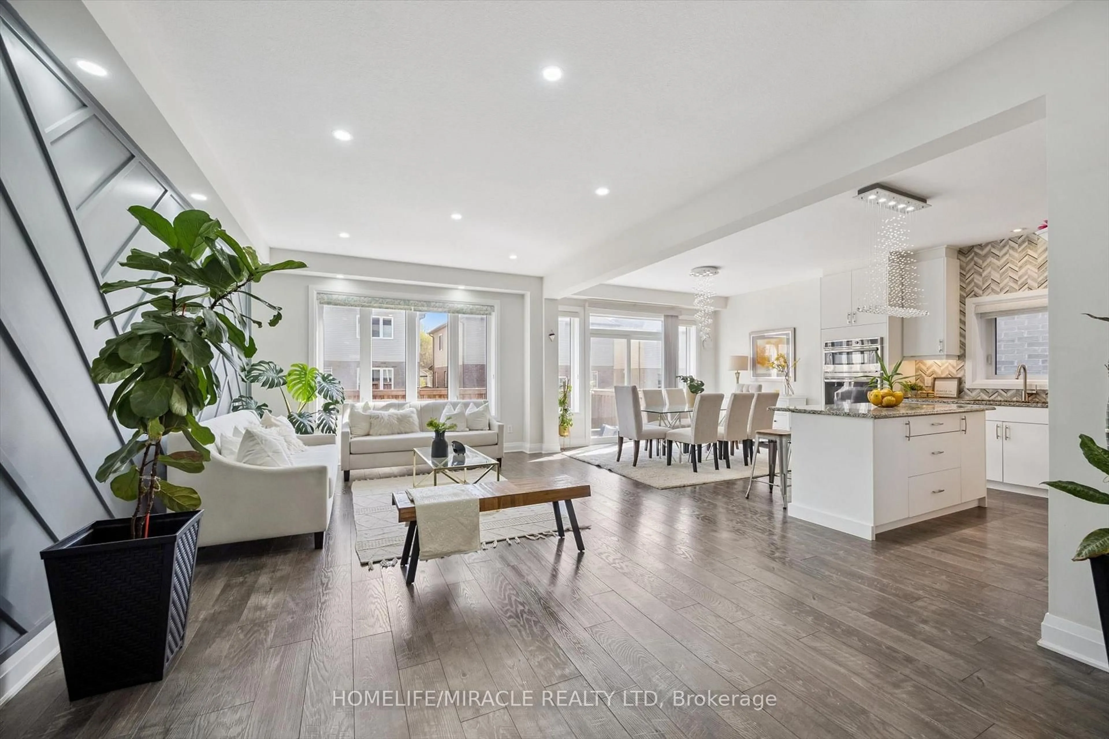 Open concept kitchen, unknown for 736 Wood Lily St, Waterloo Ontario N2V 0C3