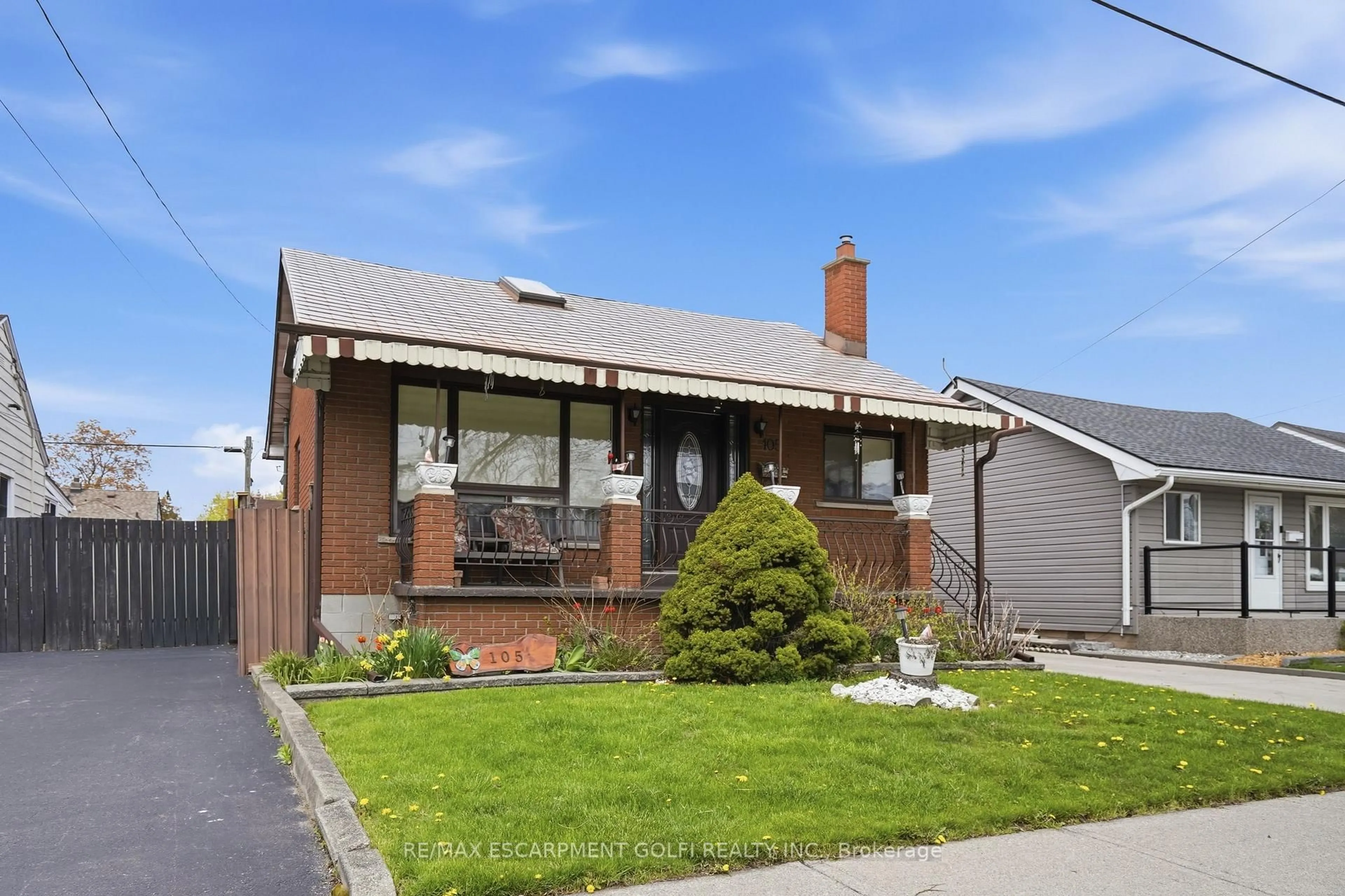 Home with brick exterior material, street for 105 TOLTON Ave, Hamilton Ontario L8H 5N7