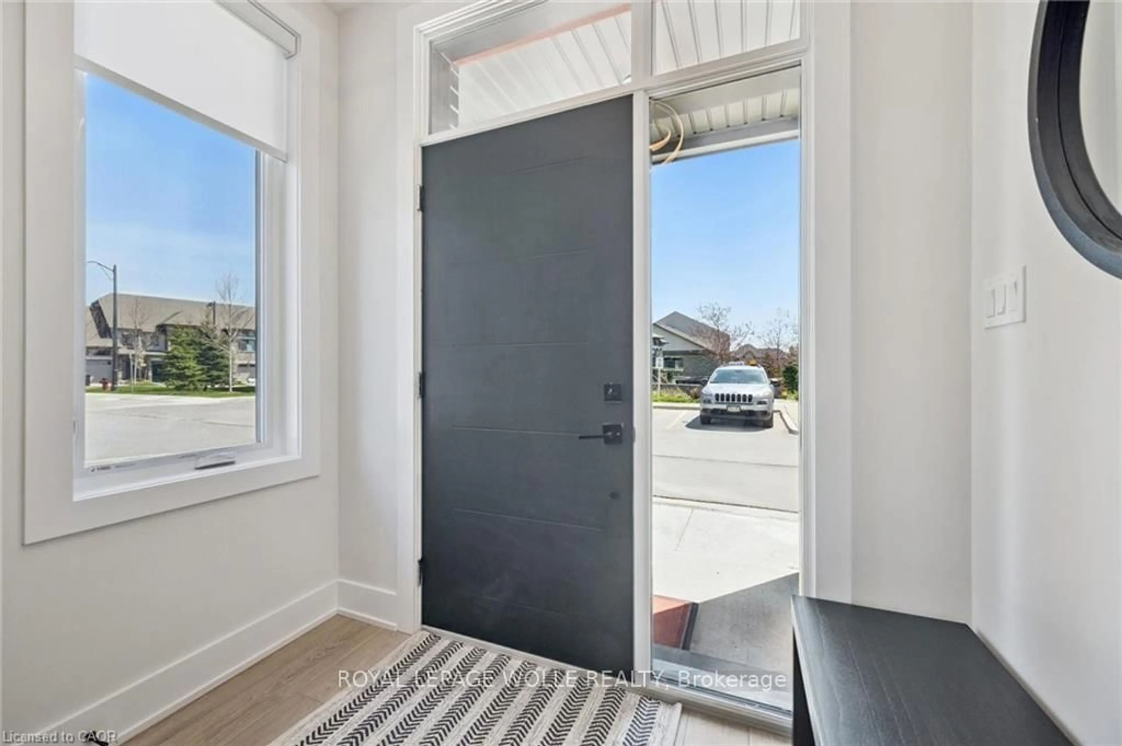 Indoor entryway for 271 Grey Silo Rd #42, Waterloo Ontario N2K 0E9