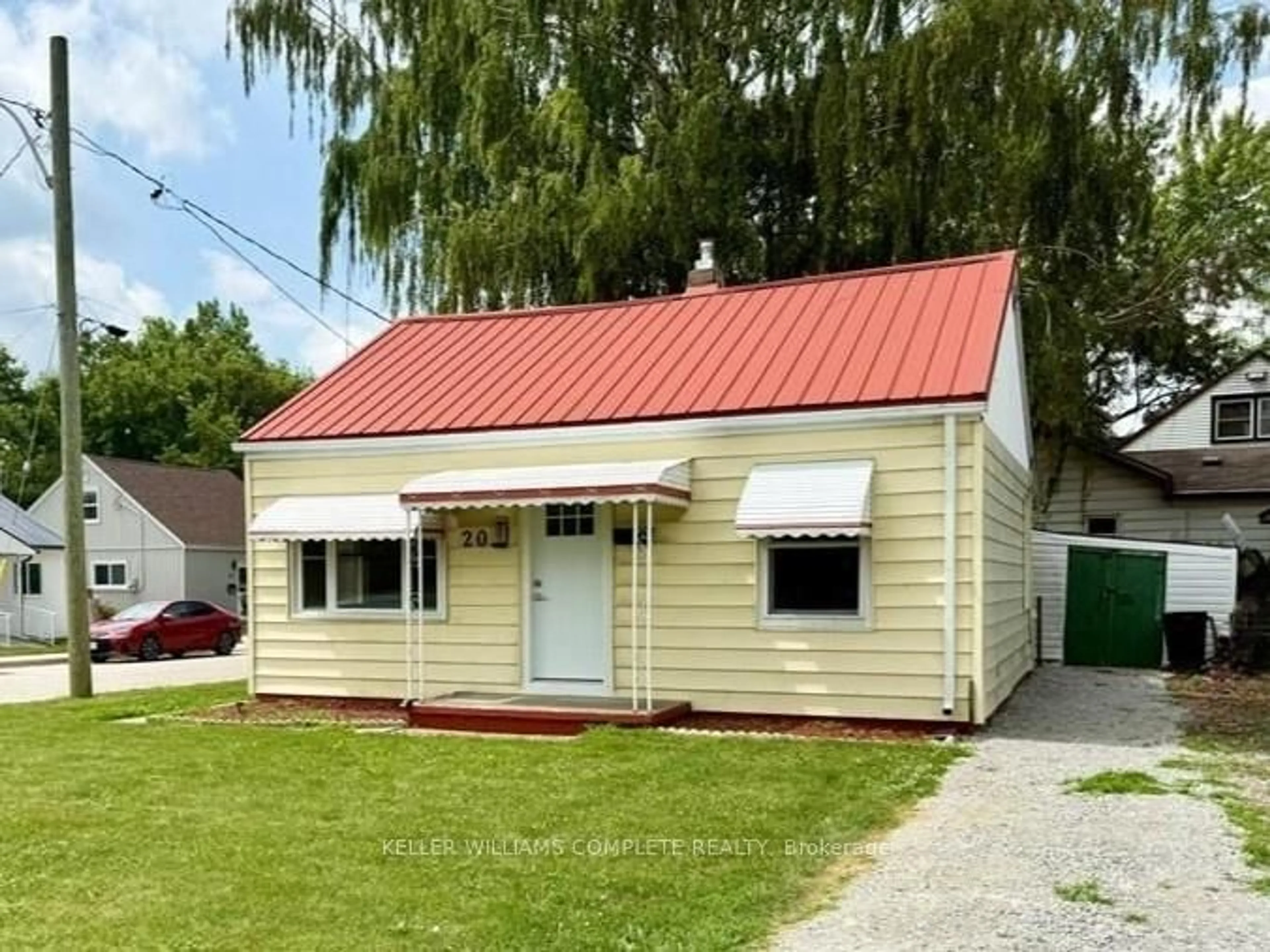 Home with vinyl exterior material, building for 20 McNaughton Ave, Chatham-Kent Ontario N8A 1R8