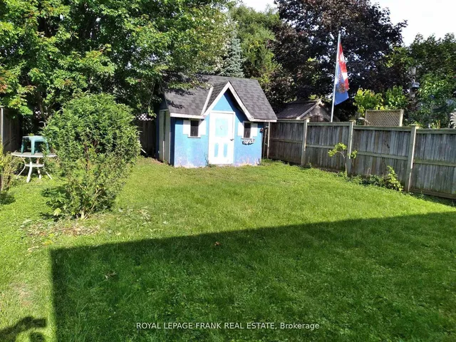 758 Ontario St, Cobourg 2