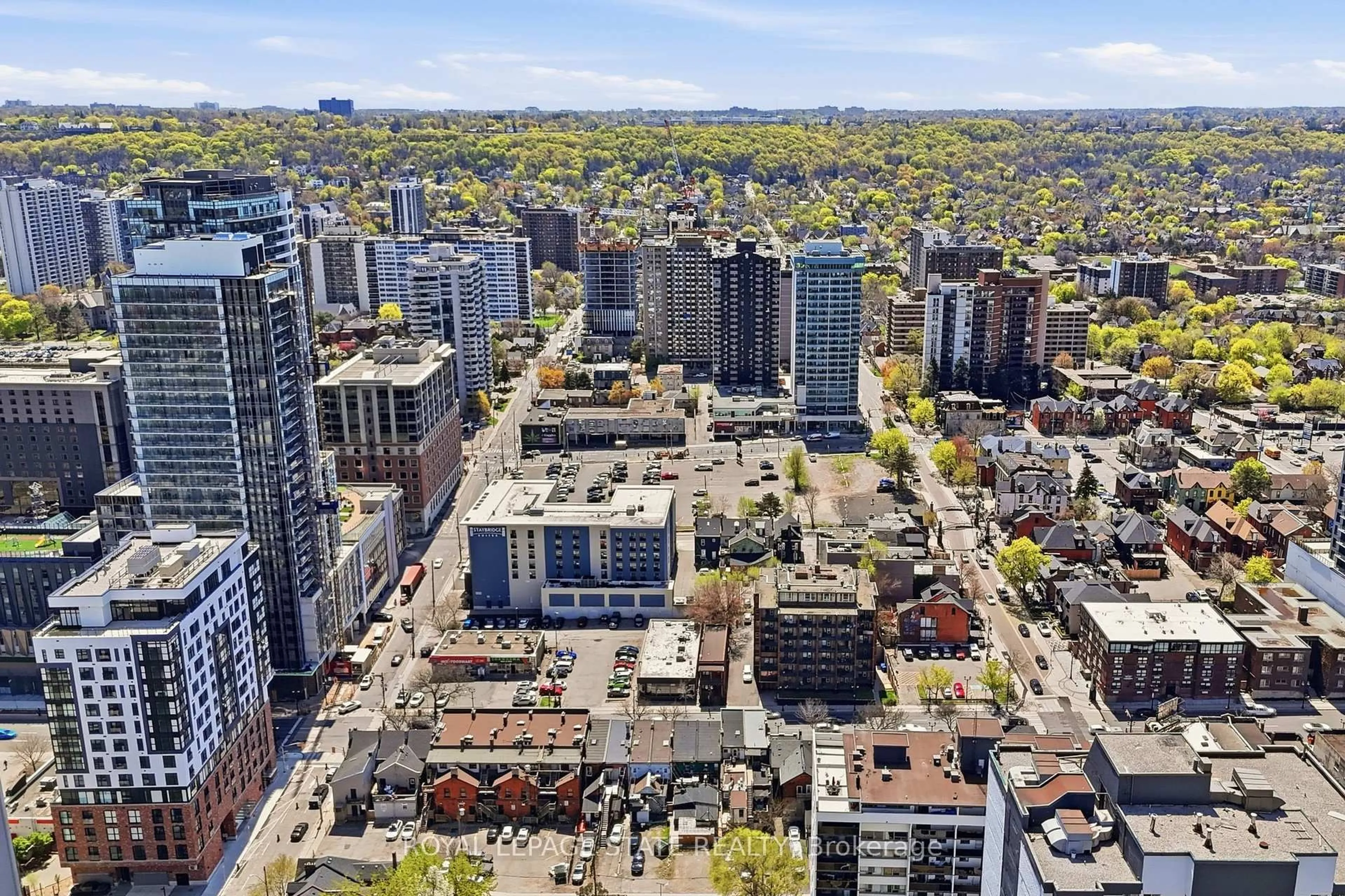 A pic from outside/outdoor area/front of a property/back of a property/a pic from drone, city buildings view from balcony for 252 King St, Hamilton Ontario L8P 1A9