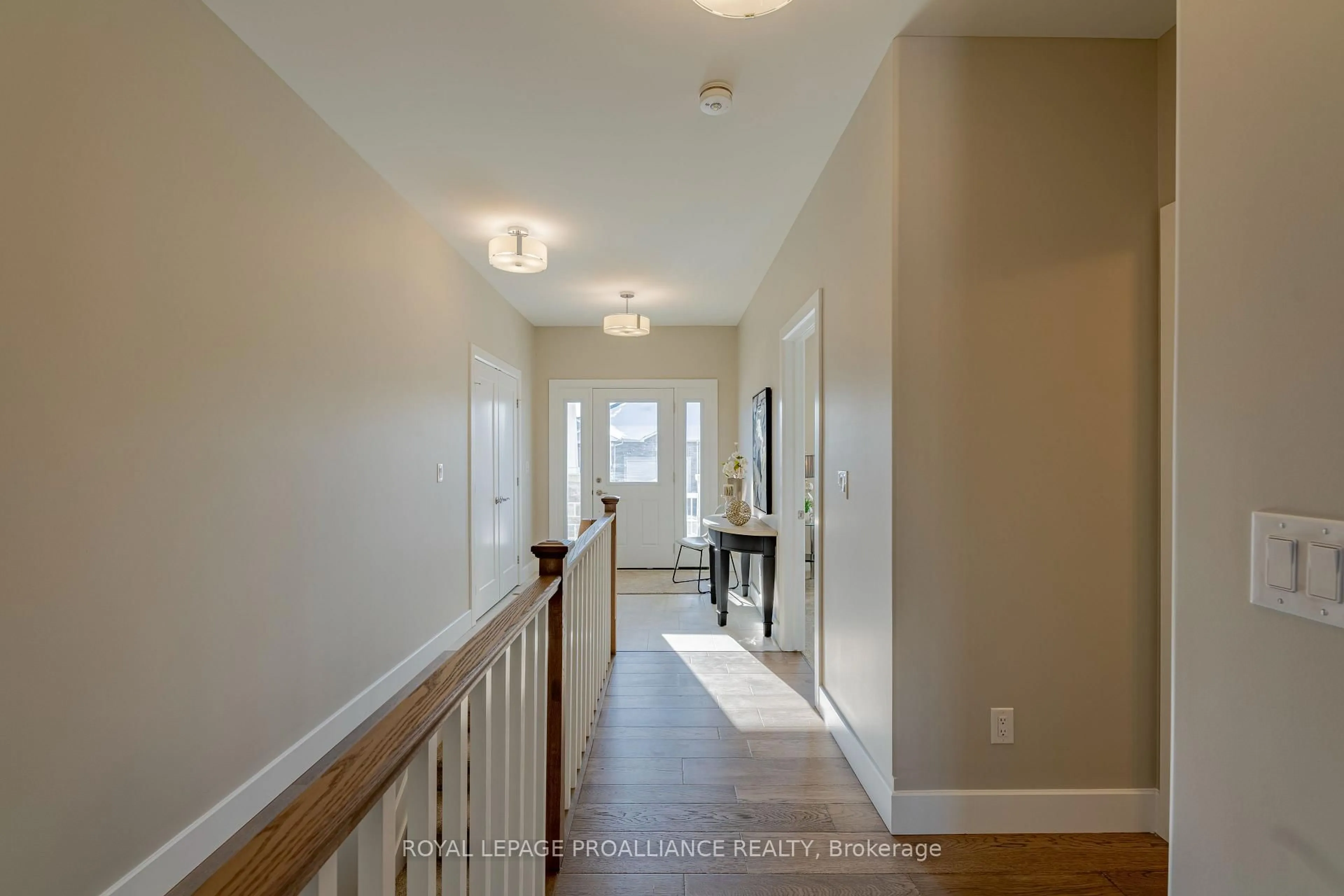 Indoor entryway for 31 Douglas Marshall Cres, Brockville Ontario K6V 0E8