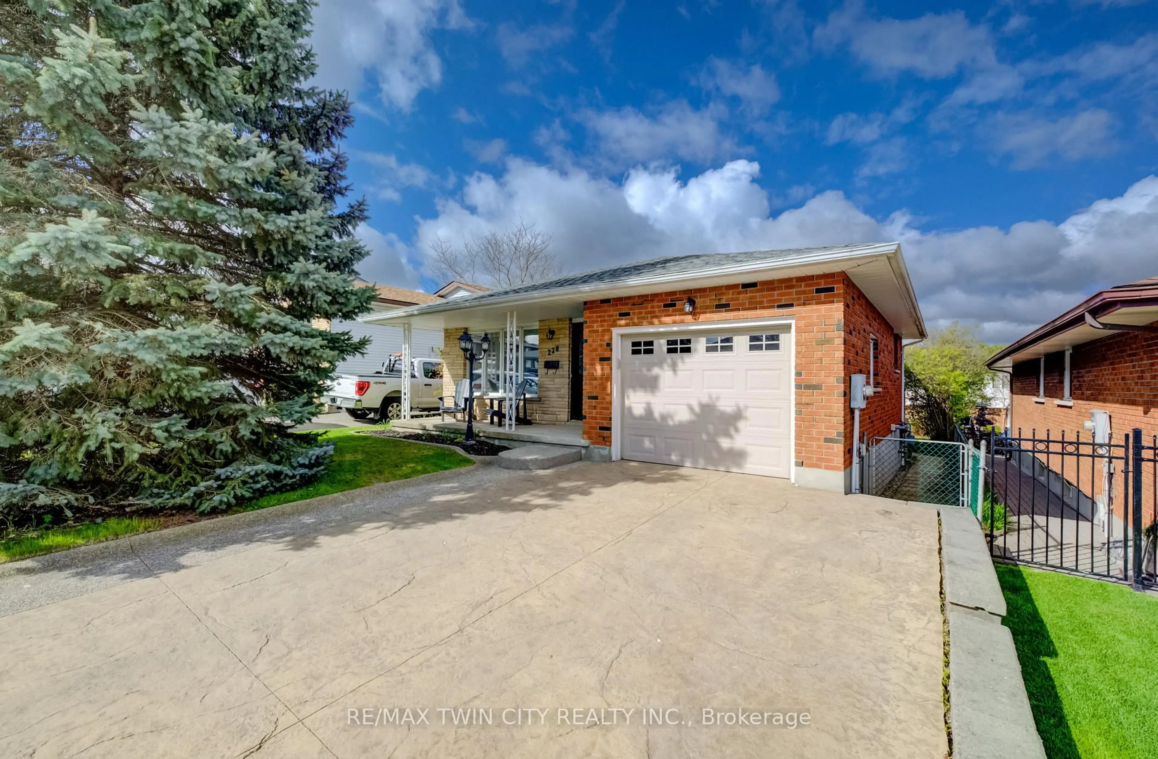 Unknown for 226 Hillmer Rd, Cambridge Ontario N1R 6N8