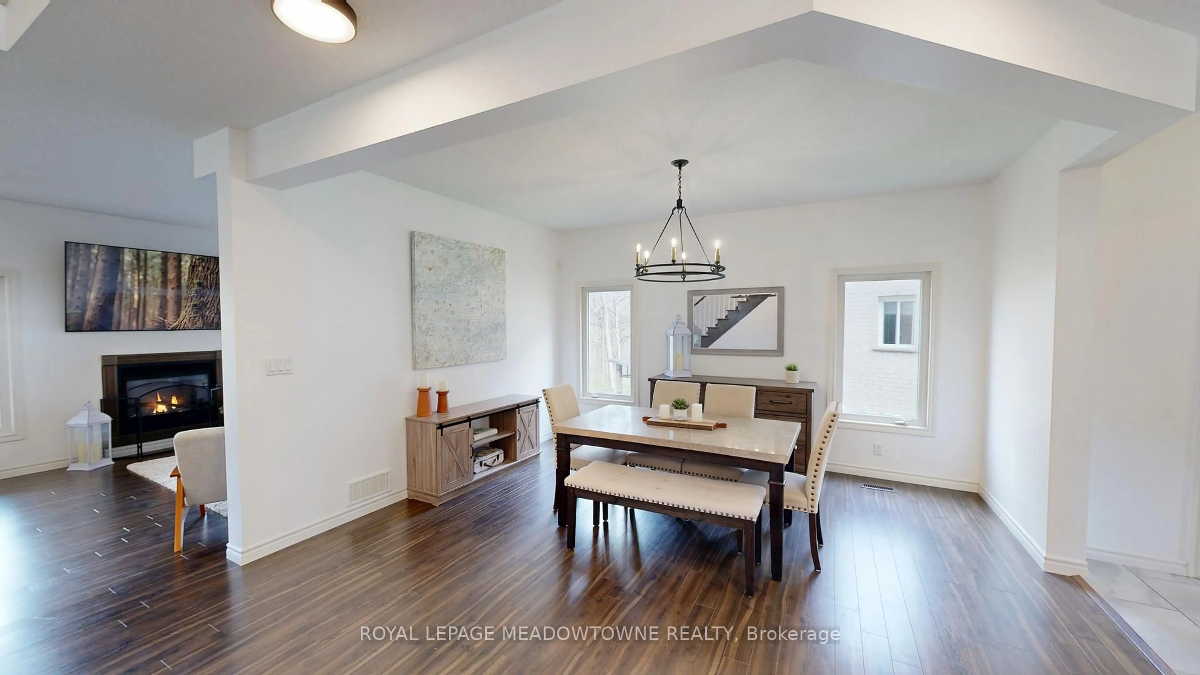 Dining room, wood/laminate floor for 30 Jacklin Crt, Central Elgin Ontario N5R 5V1