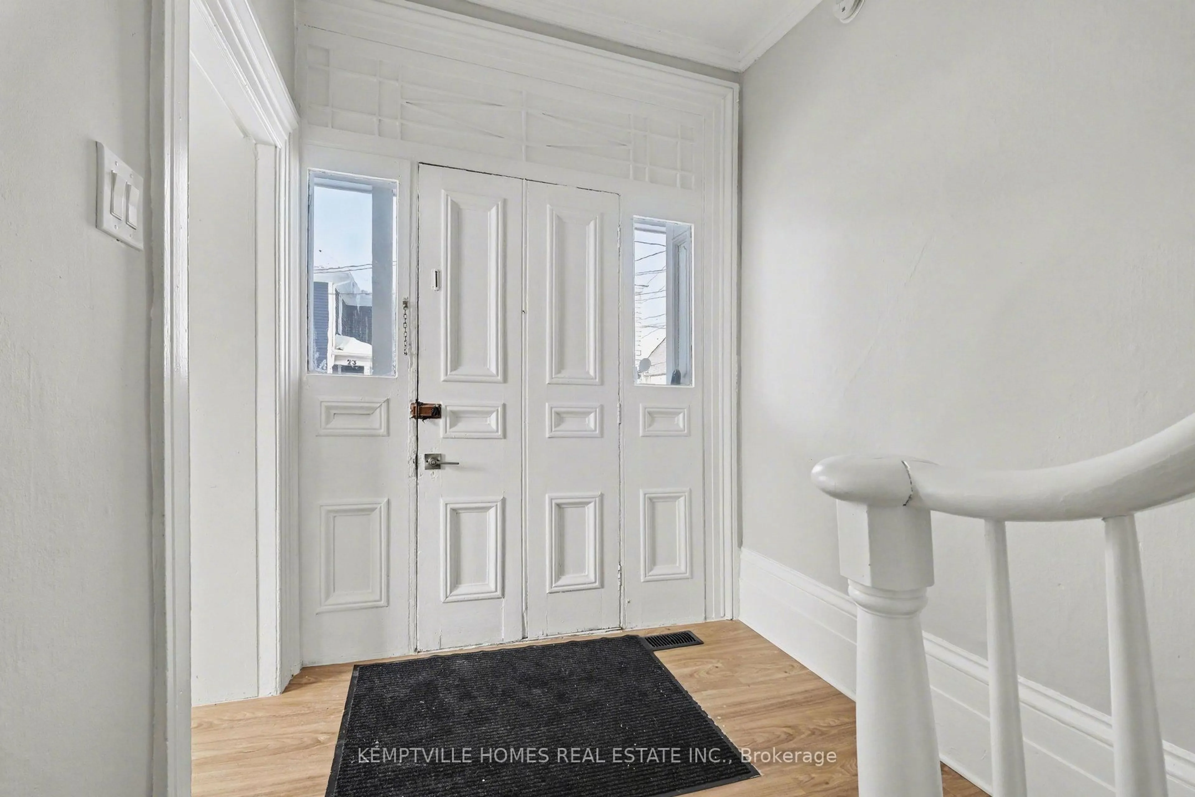 Indoor entryway for 20 Asa St, North Grenville Ontario K0G 1J0