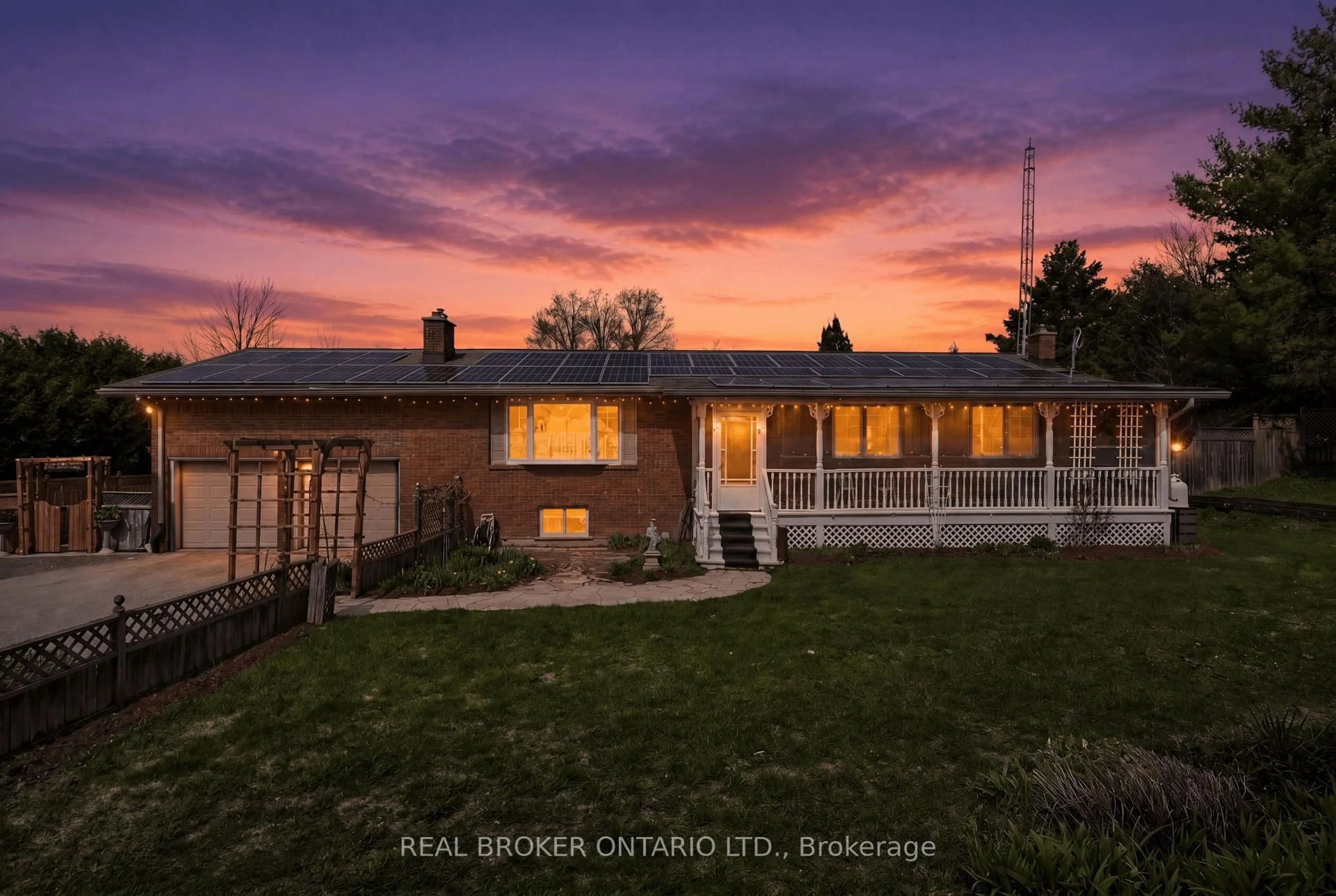 A pic from outside/outdoor area/front of a property/back of a property/a pic from drone, unknown for 119 Evert St, Guelph/Eramosa Ontario N0B 2K0