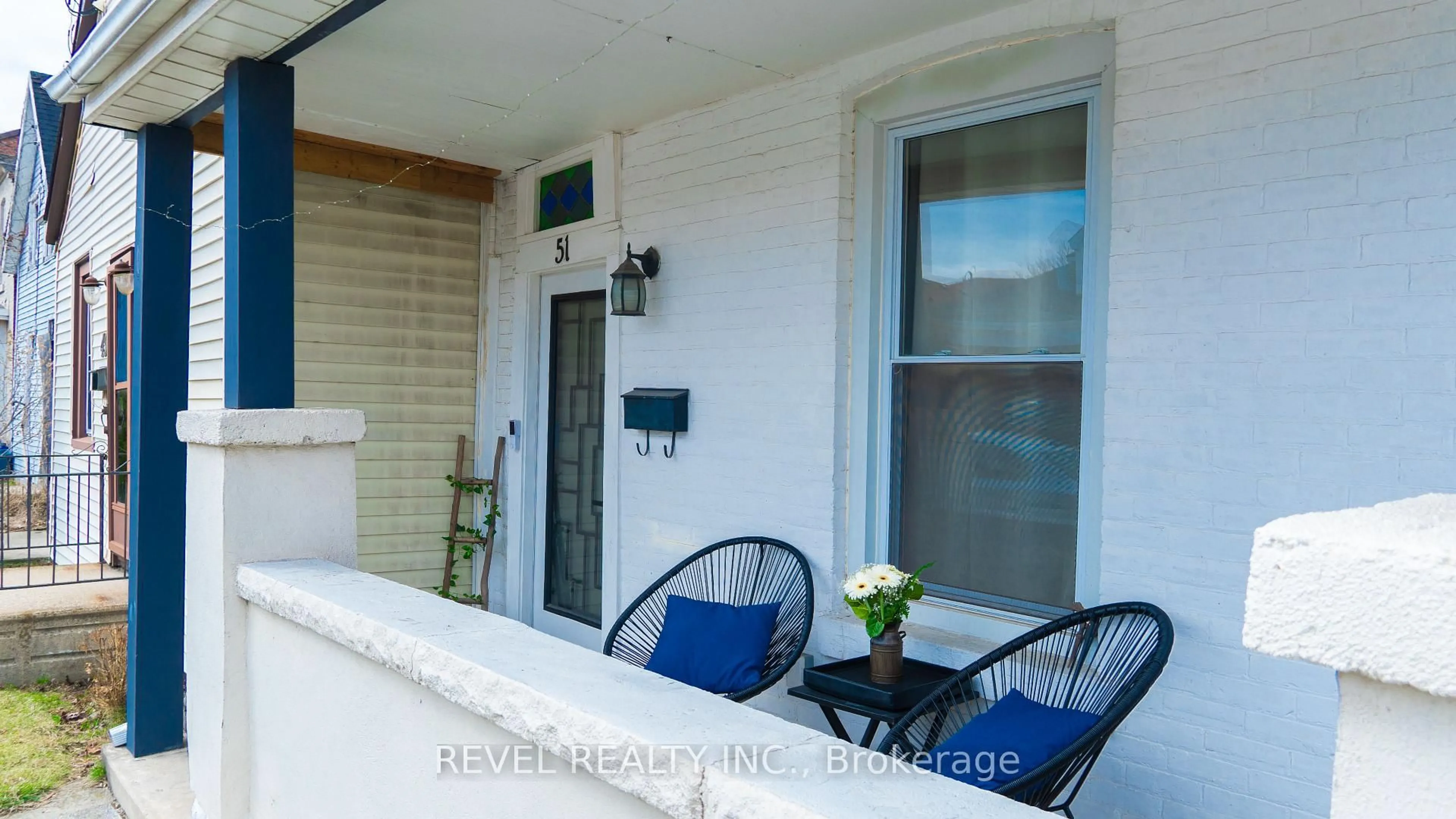 Balcony in the apartment, street for 51 Tisdale St, Hamilton Ontario L8L 5M3