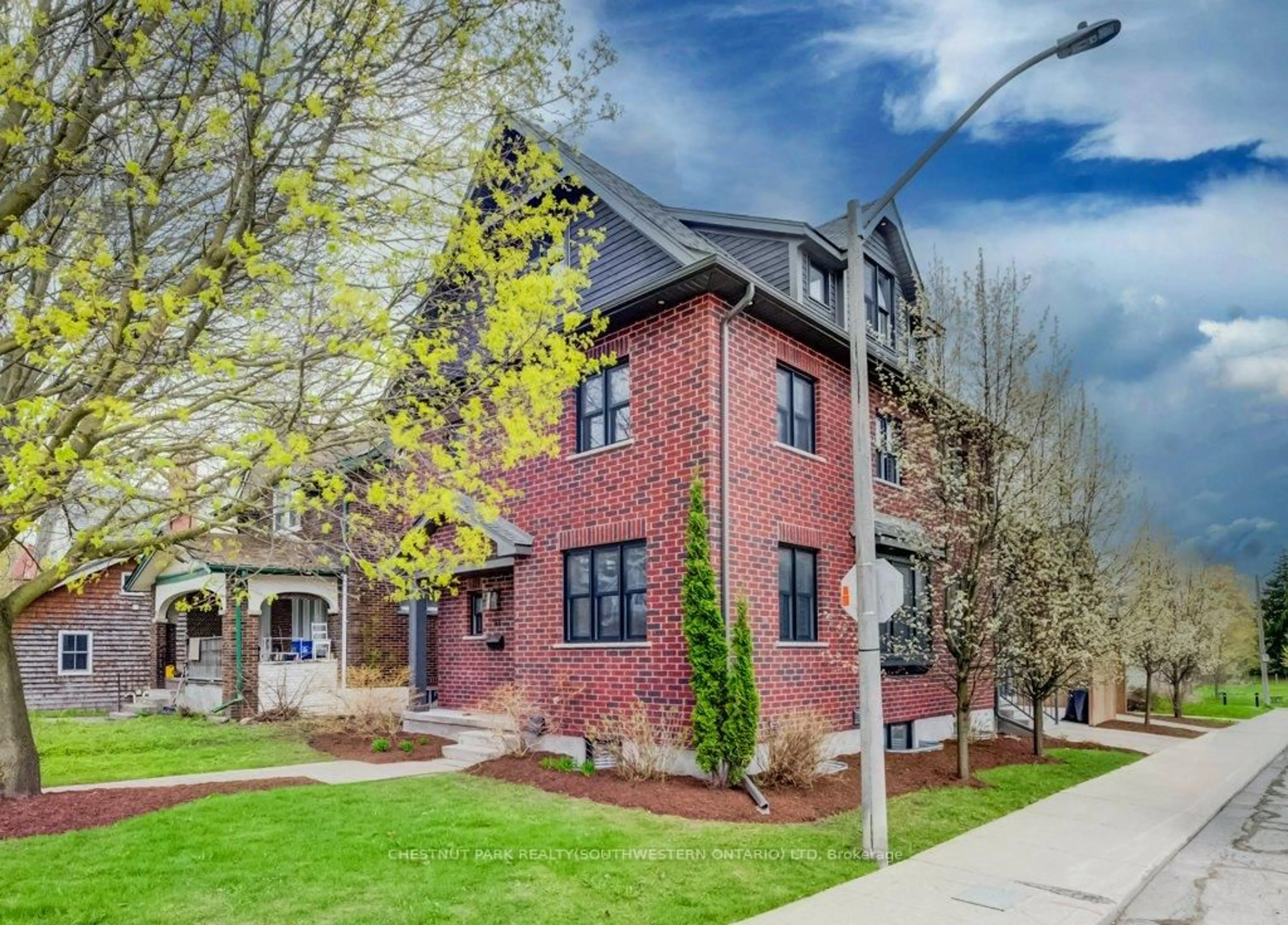 Home with brick exterior material, street for 91 Albert St, Waterloo Ontario N2L 3S6