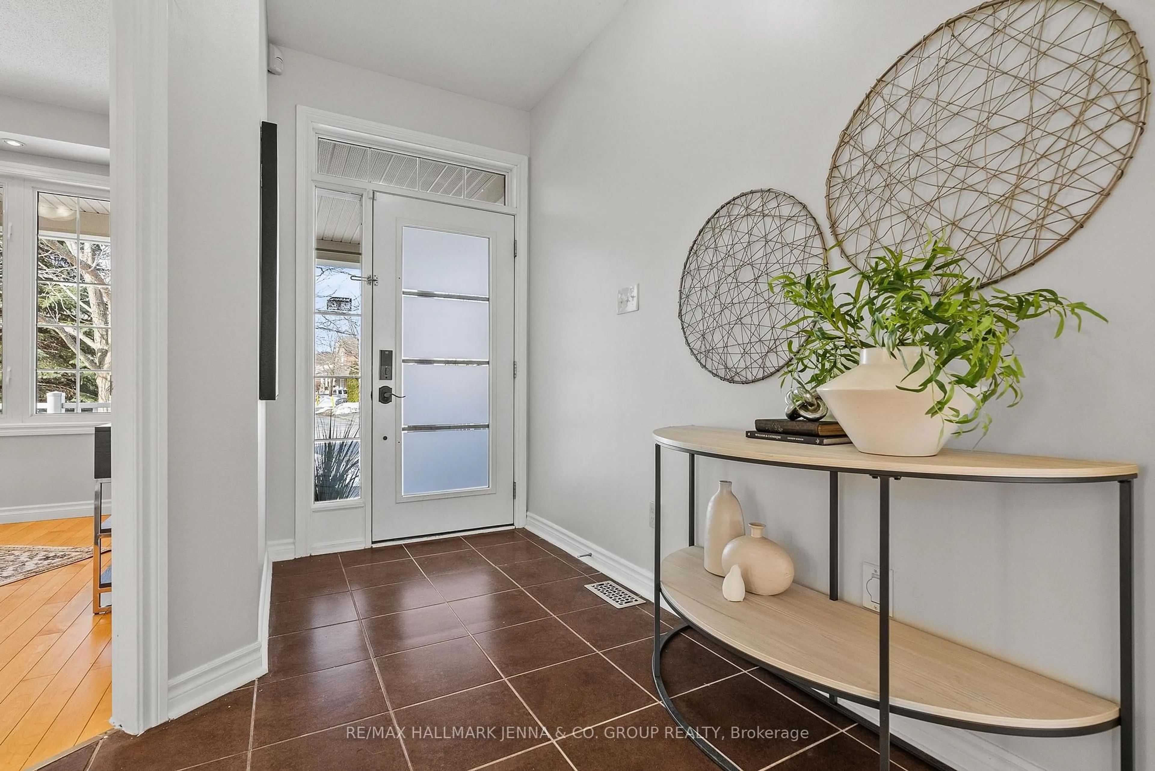 Indoor entryway for 2649 Fallingwater Circ, Ottawa Ontario K2J 0R6