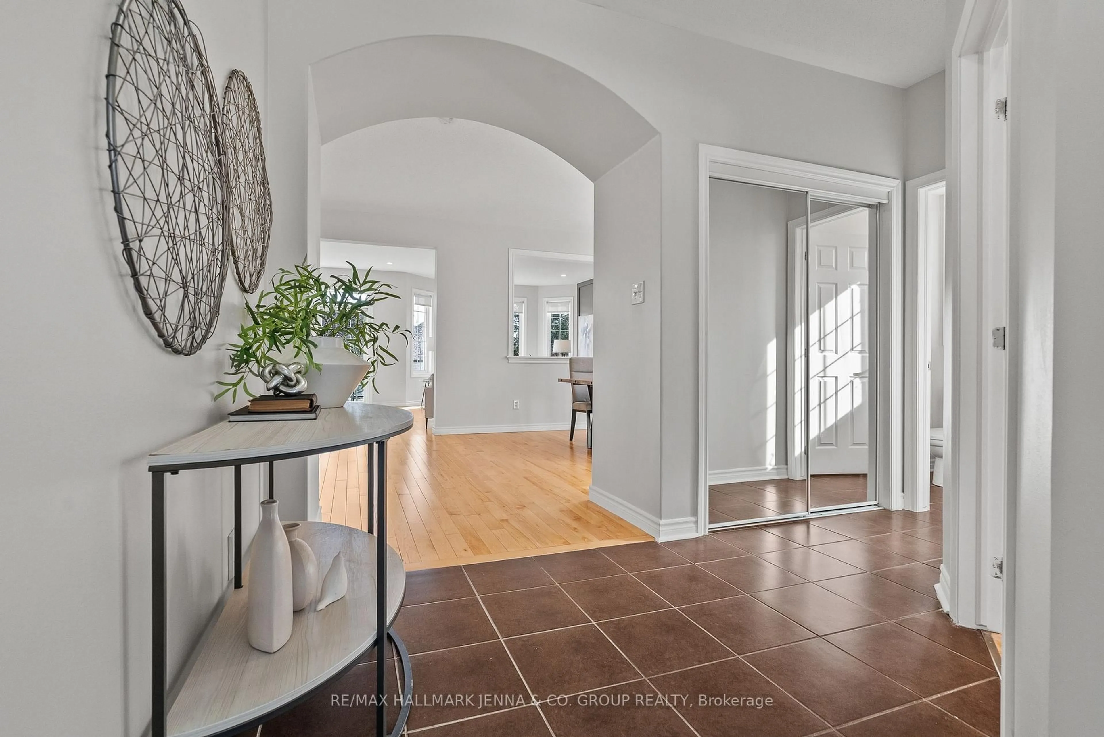 Indoor entryway for 2649 Fallingwater Circ, Ottawa Ontario K2J 0R6
