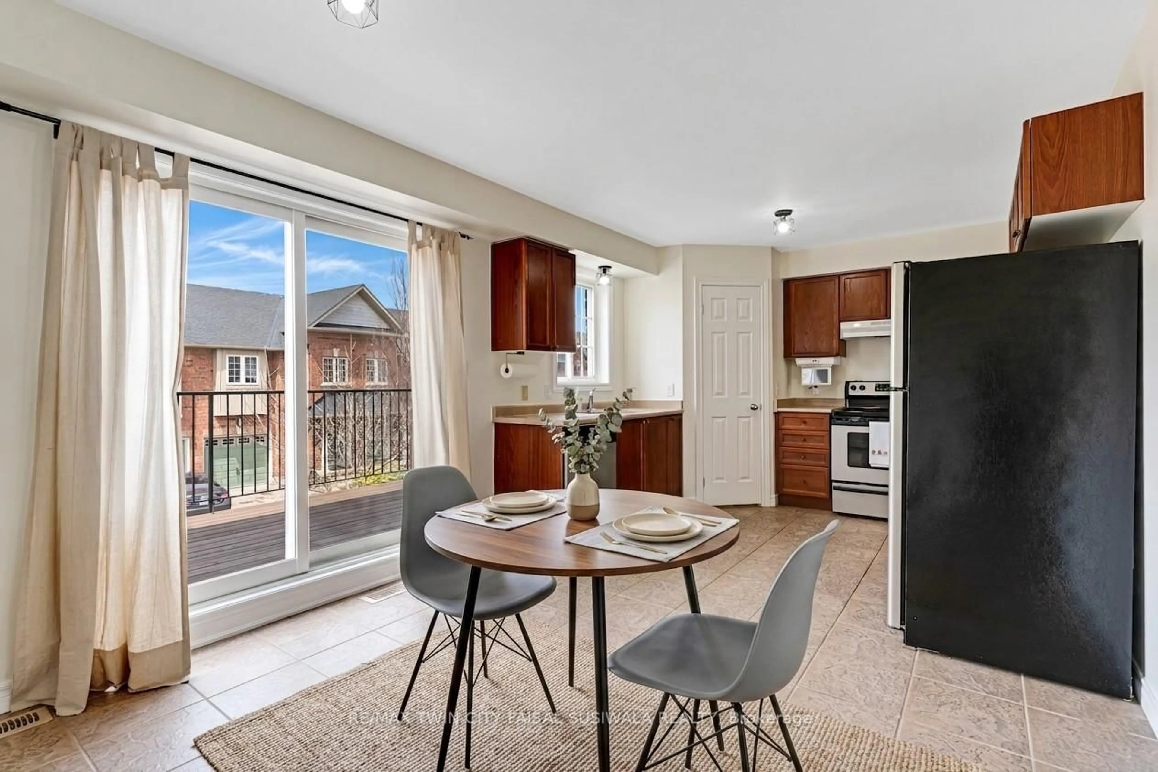 Open concept kitchen, unknown for 250 Ainslie St #14, Cambridge Ontario N1R 8P8