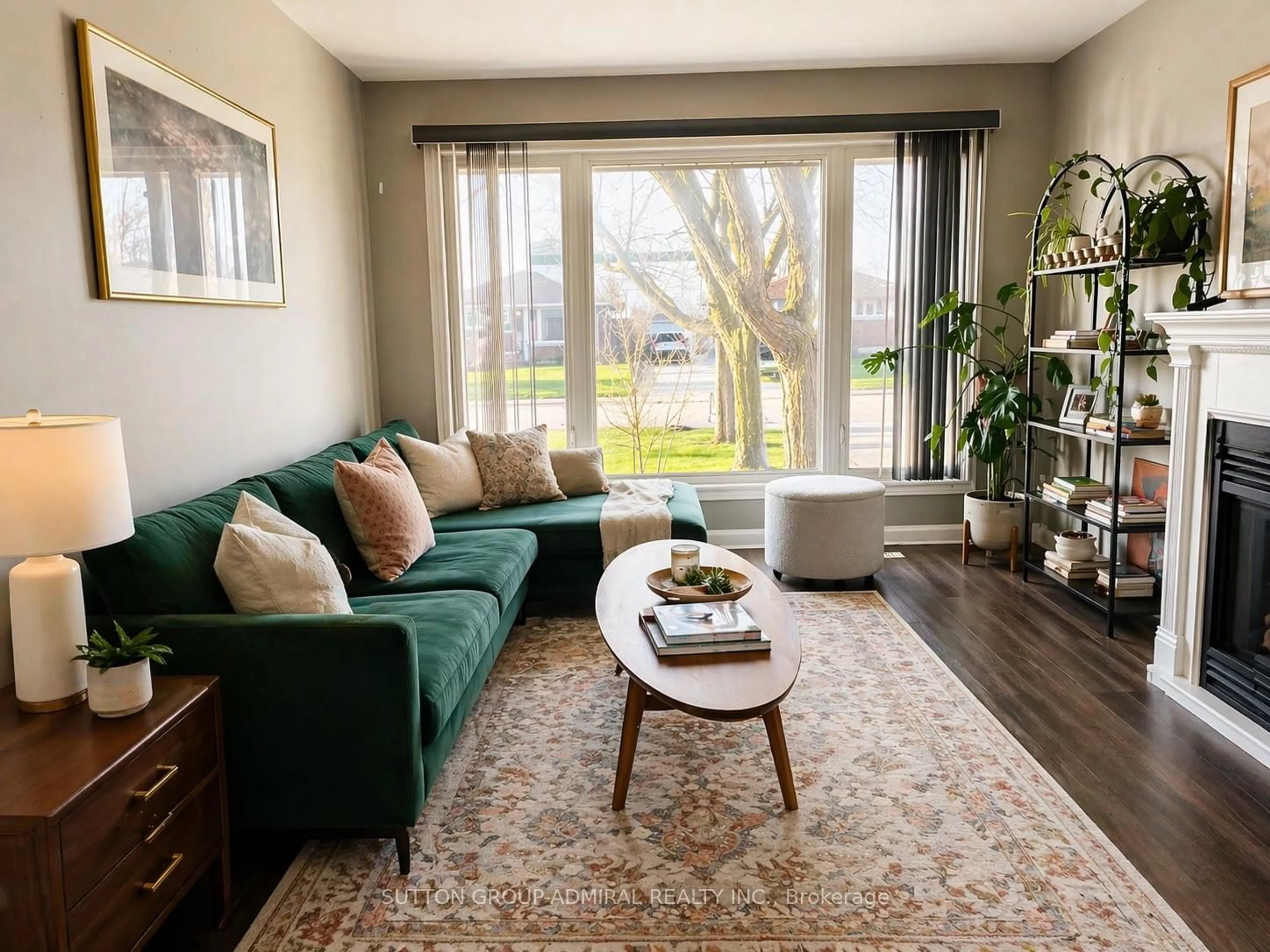 Living room with furniture, unknown for 7468 Wanless St, Niagara Falls Ontario L2H 1C9