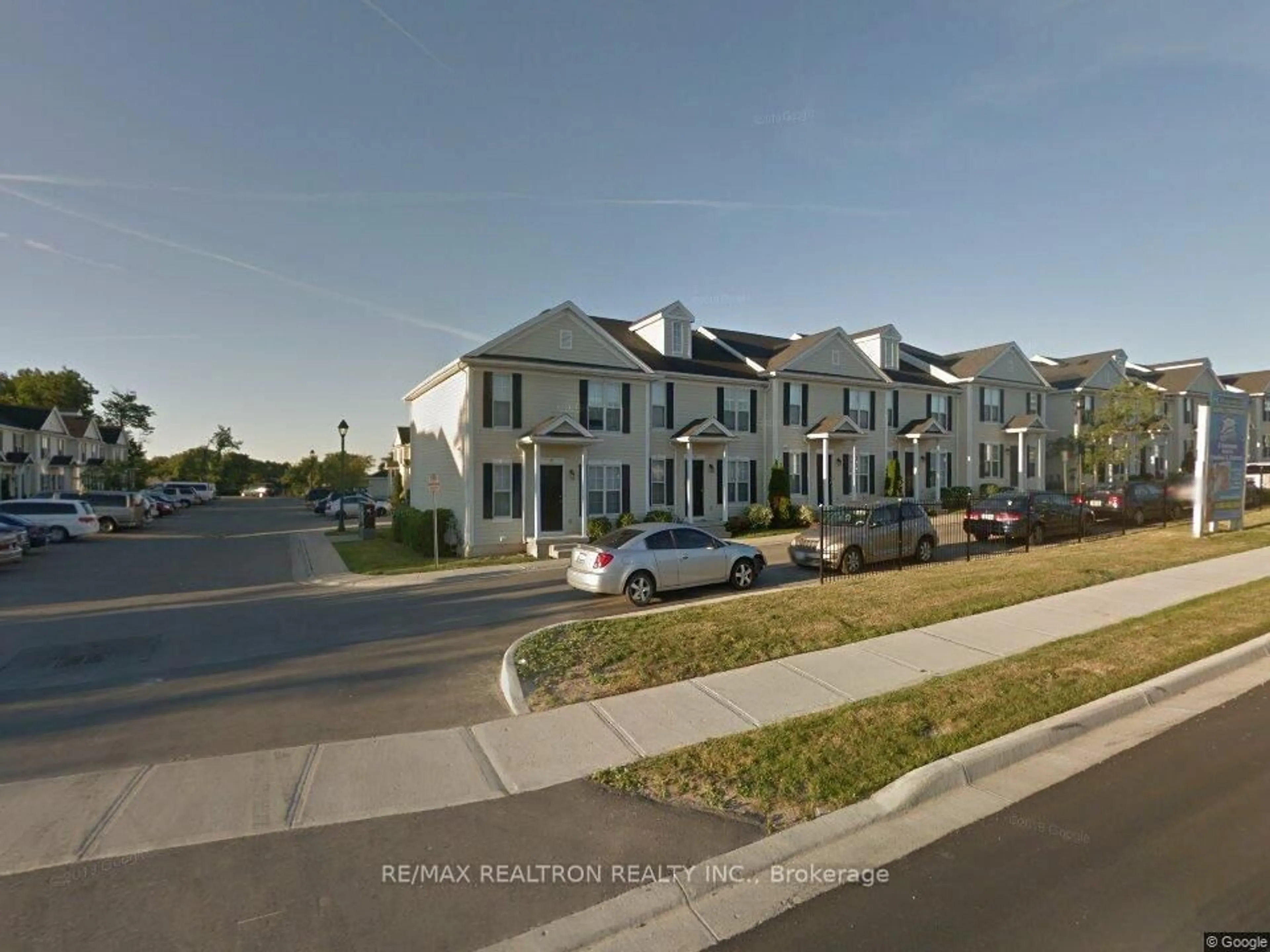Blurry image for 600 SARNIA Rd #18, London North Ontario N6G 5M4