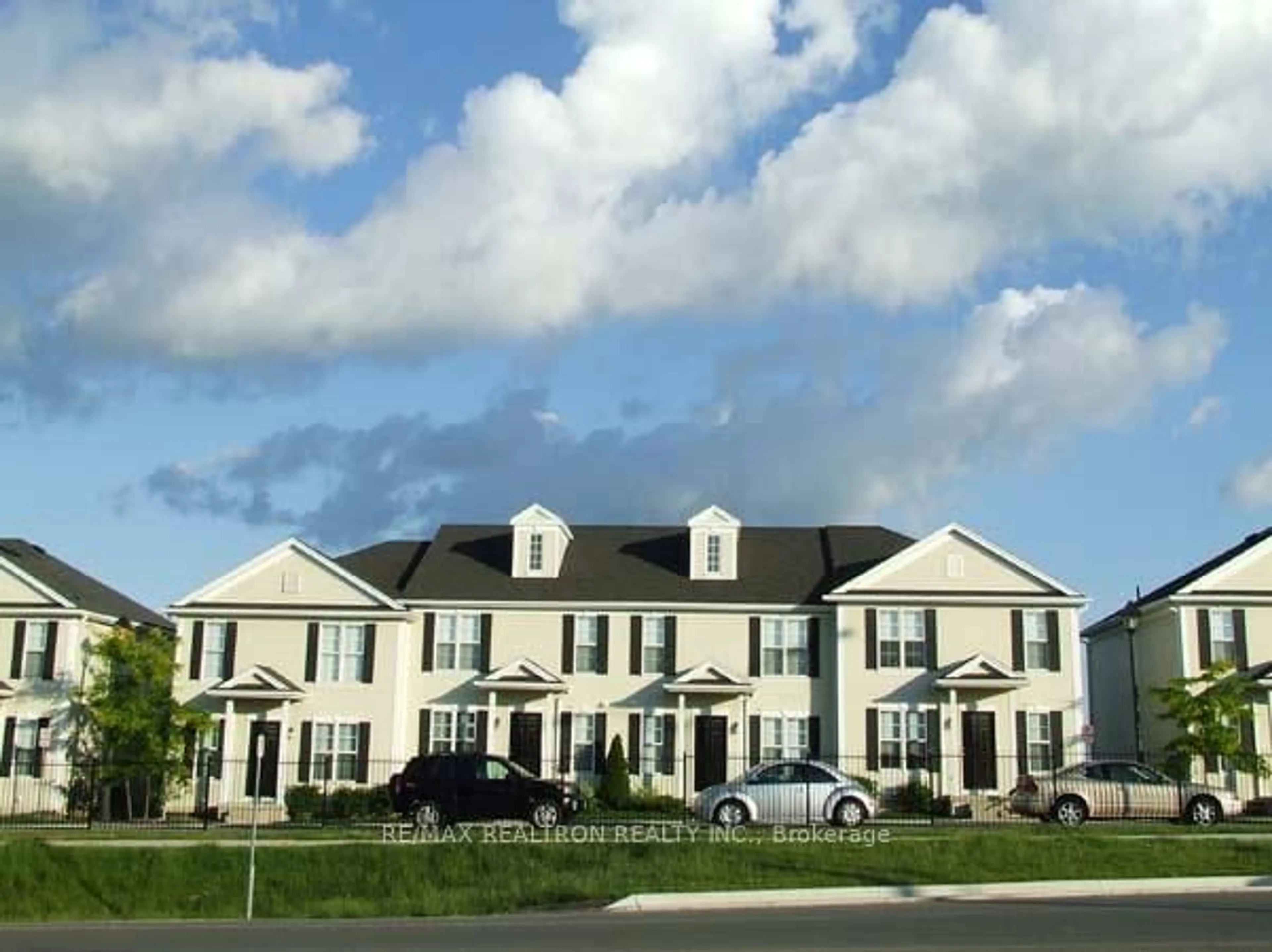 Unknown for 600 SARNIA Rd #18, London North Ontario N6G 5M4