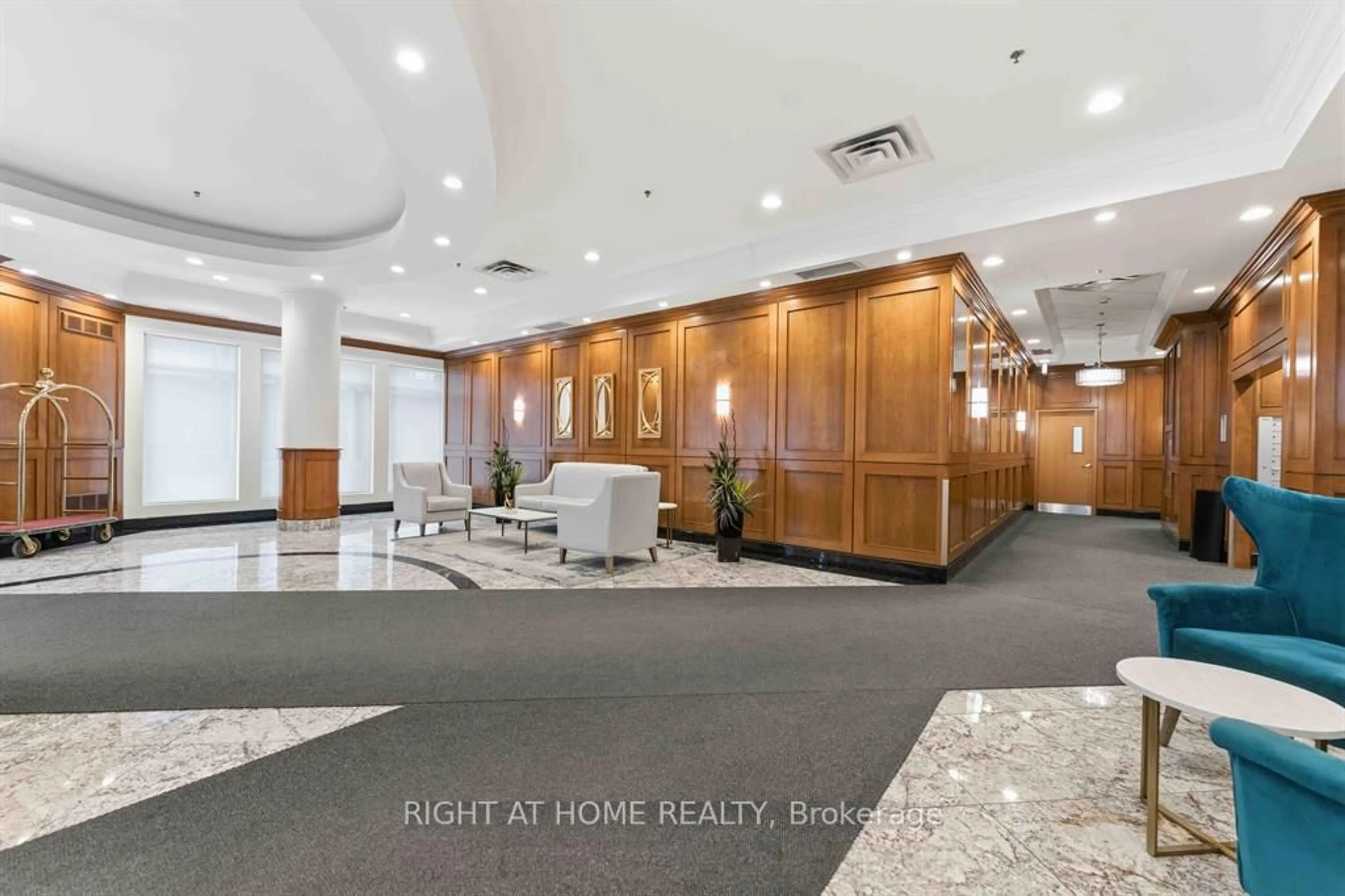 Lobby for 242 Rideau St #PH1 #2703, Ottawa Ontario K1N 5Y3