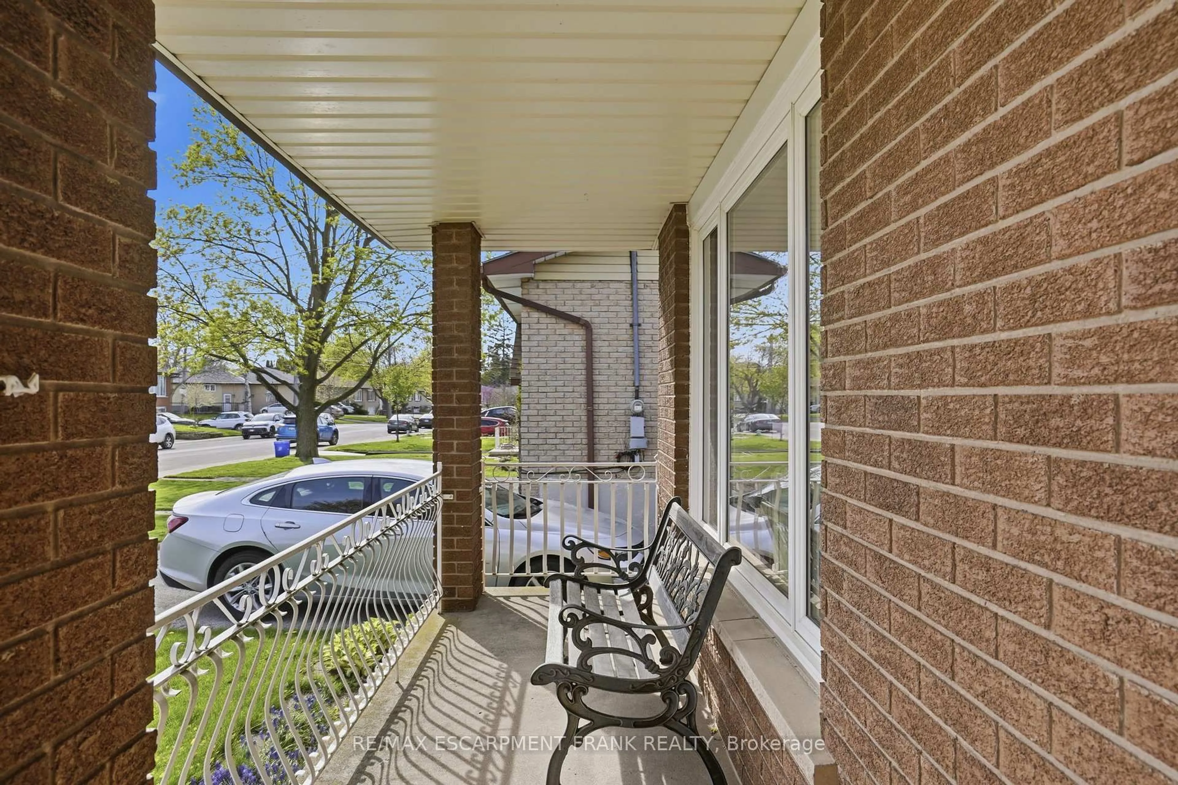 Patio, water/lake/river/ocean view for 267 GREENCEDAR Dr, Hamilton Ontario L9C 6S2
