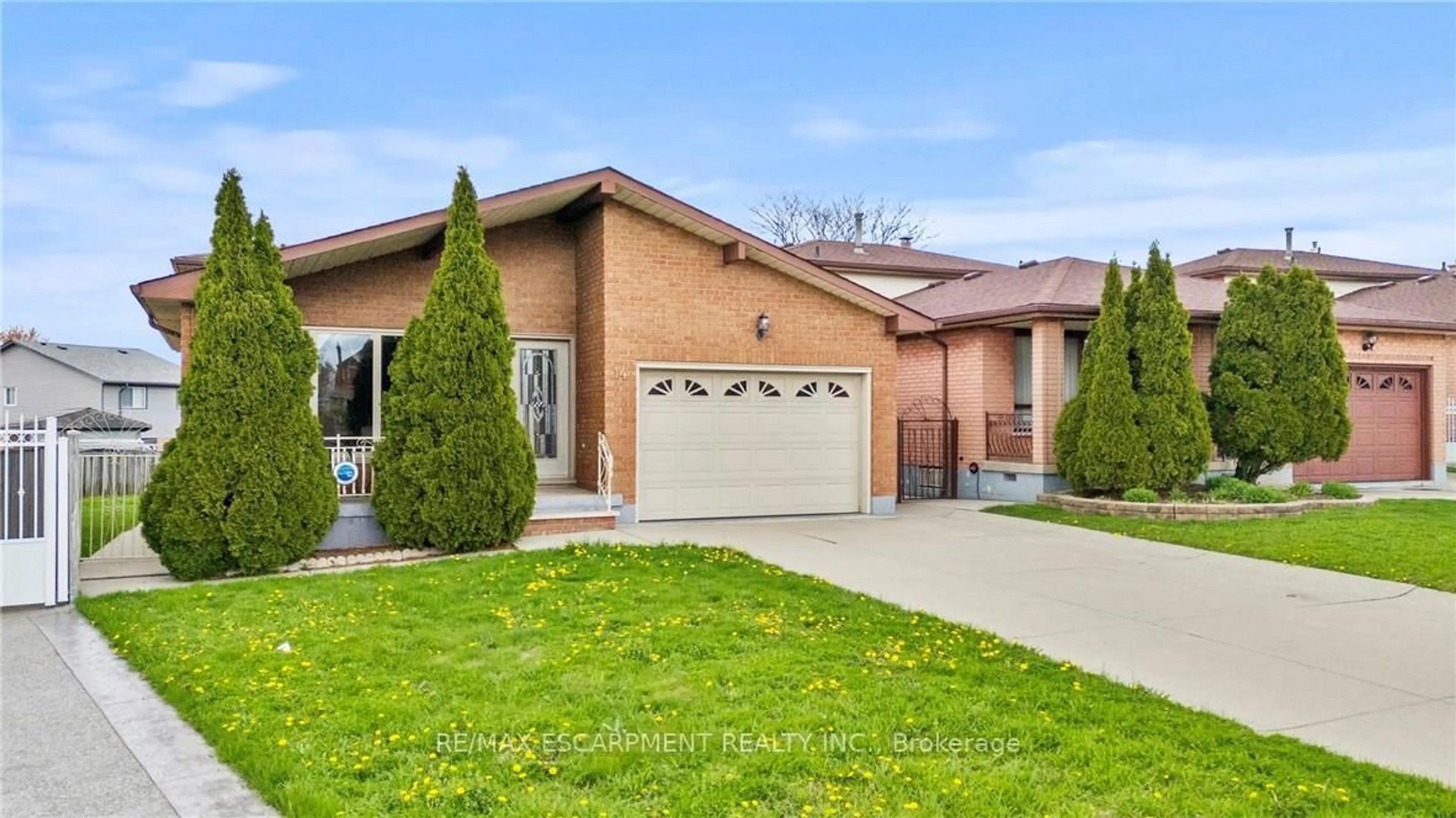 Home with brick exterior material, street for 14 Indian Cres, Hamilton Ontario L8V 4V6