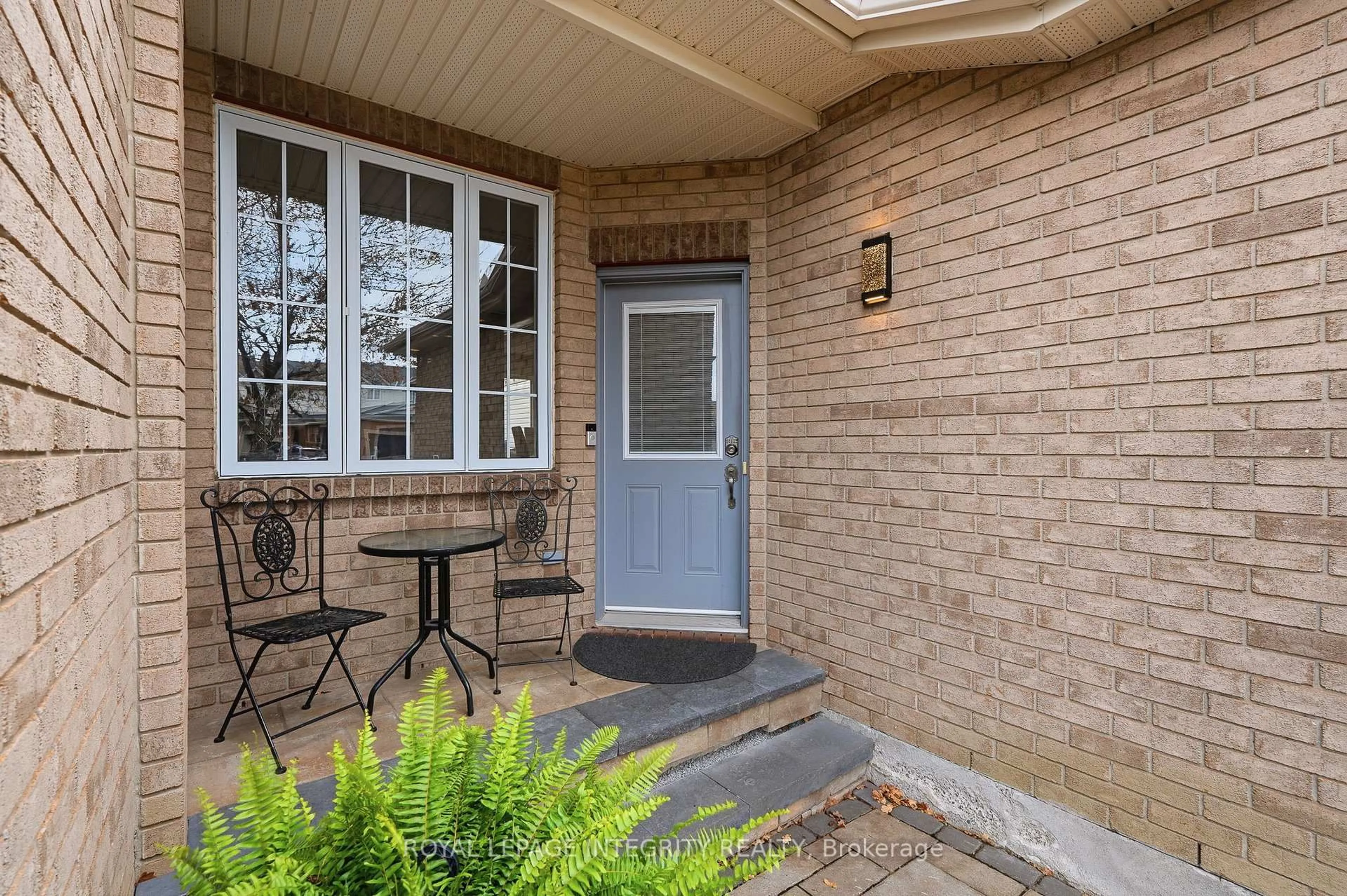 Unknown for 1073 Brasseur Cres, Ottawa Ontario K4A 5A1