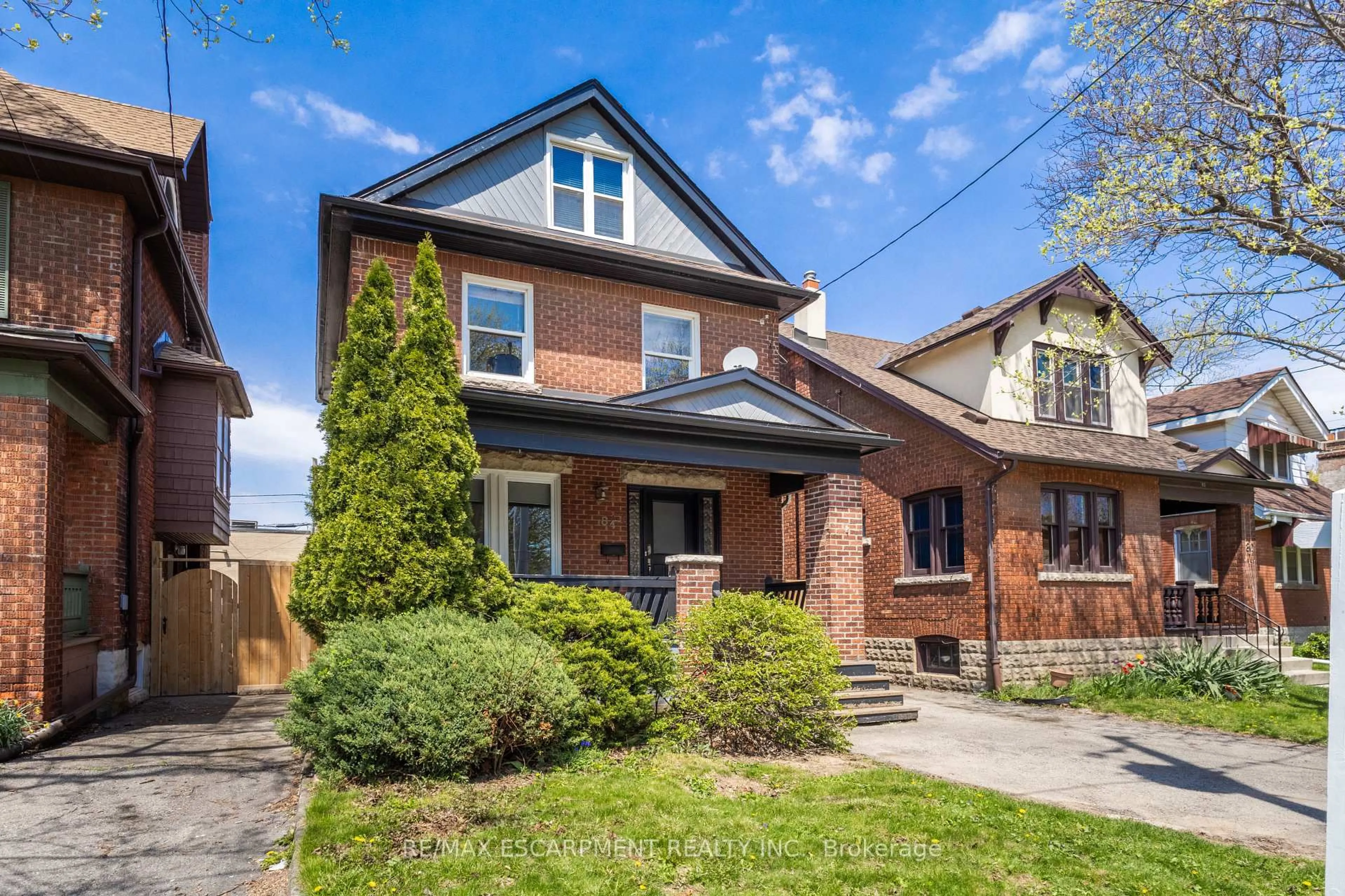 Home with brick exterior material, street for 84 South Oval, Hamilton Ontario L8S 1R1