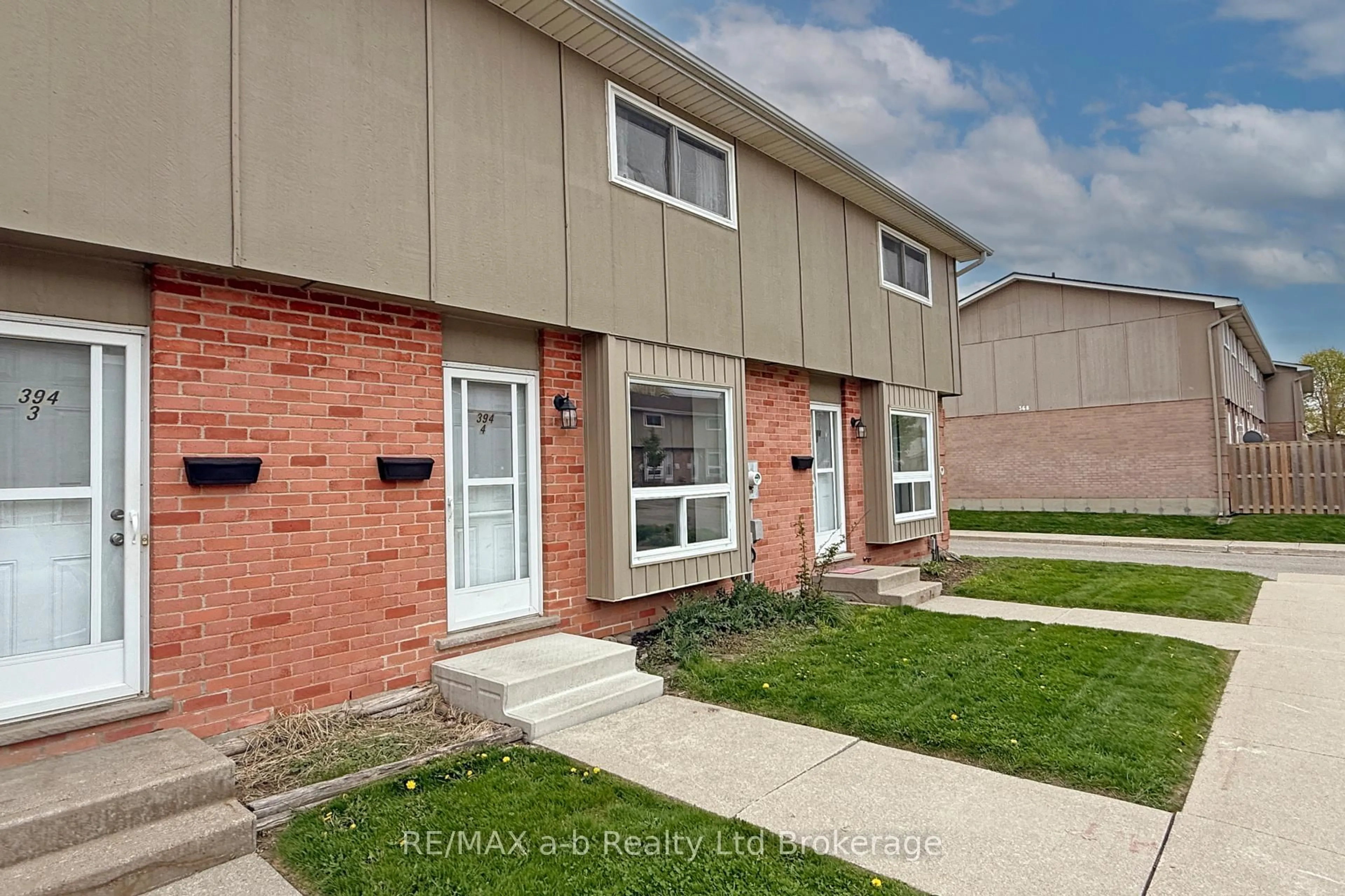 Unknown for 394 Springbank Ave #4, Woodstock Ontario N4T 1L1
