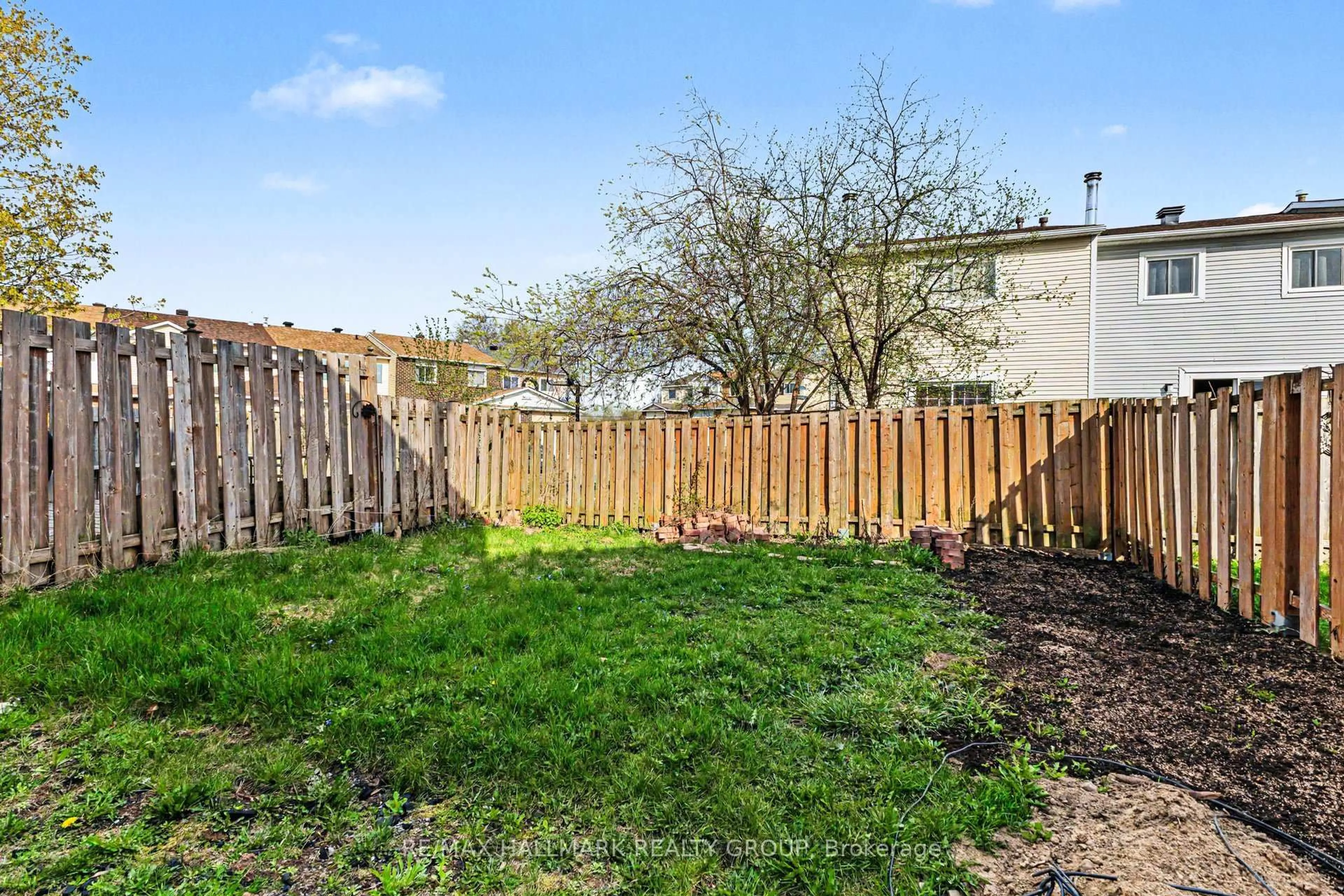 Patio, street for 16 Sunridge Lane, Ottawa Ontario K2J 2N8