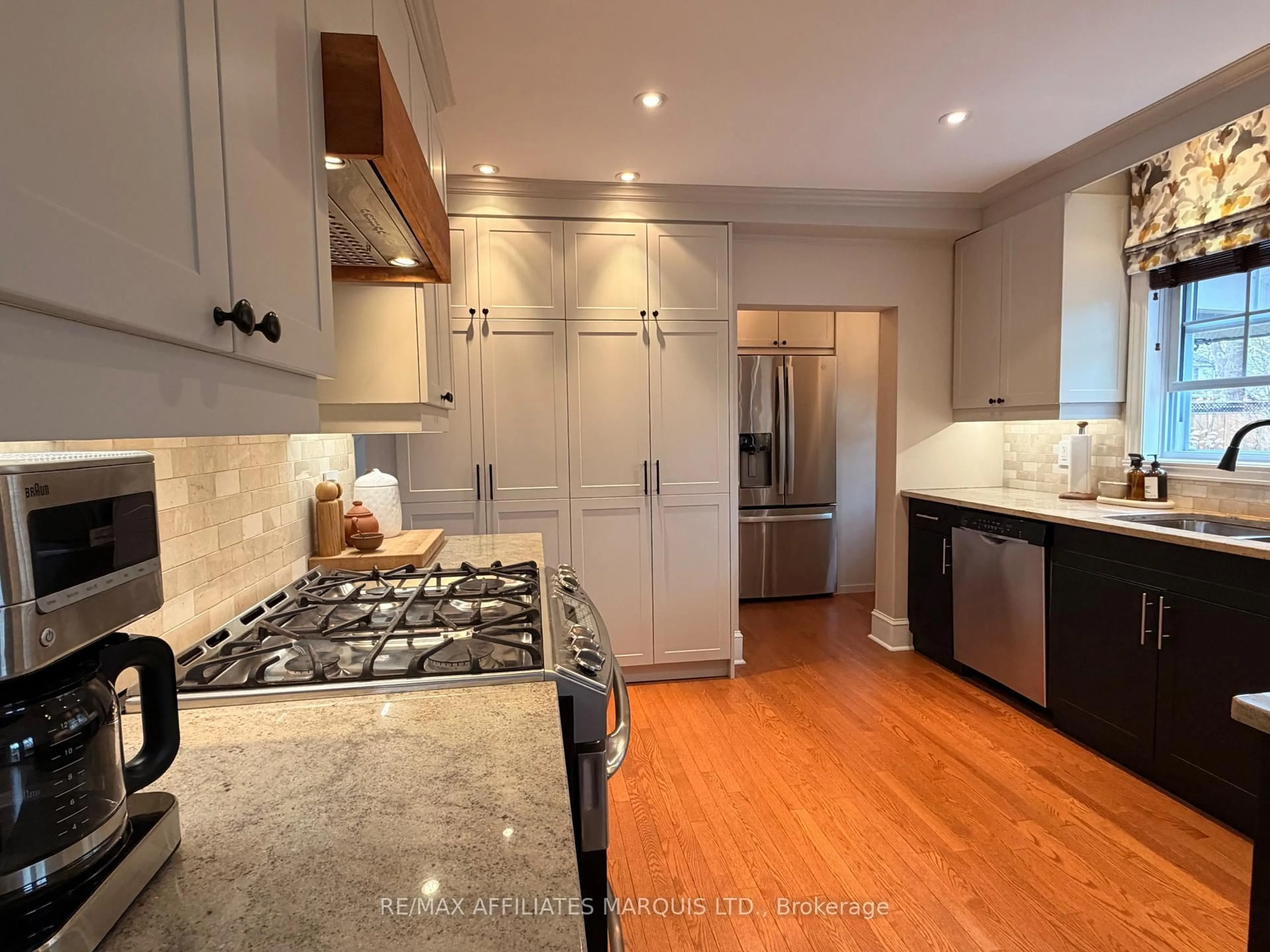 Open concept kitchen, unknown for 601 James St, Cornwall Ontario K6J 2M2