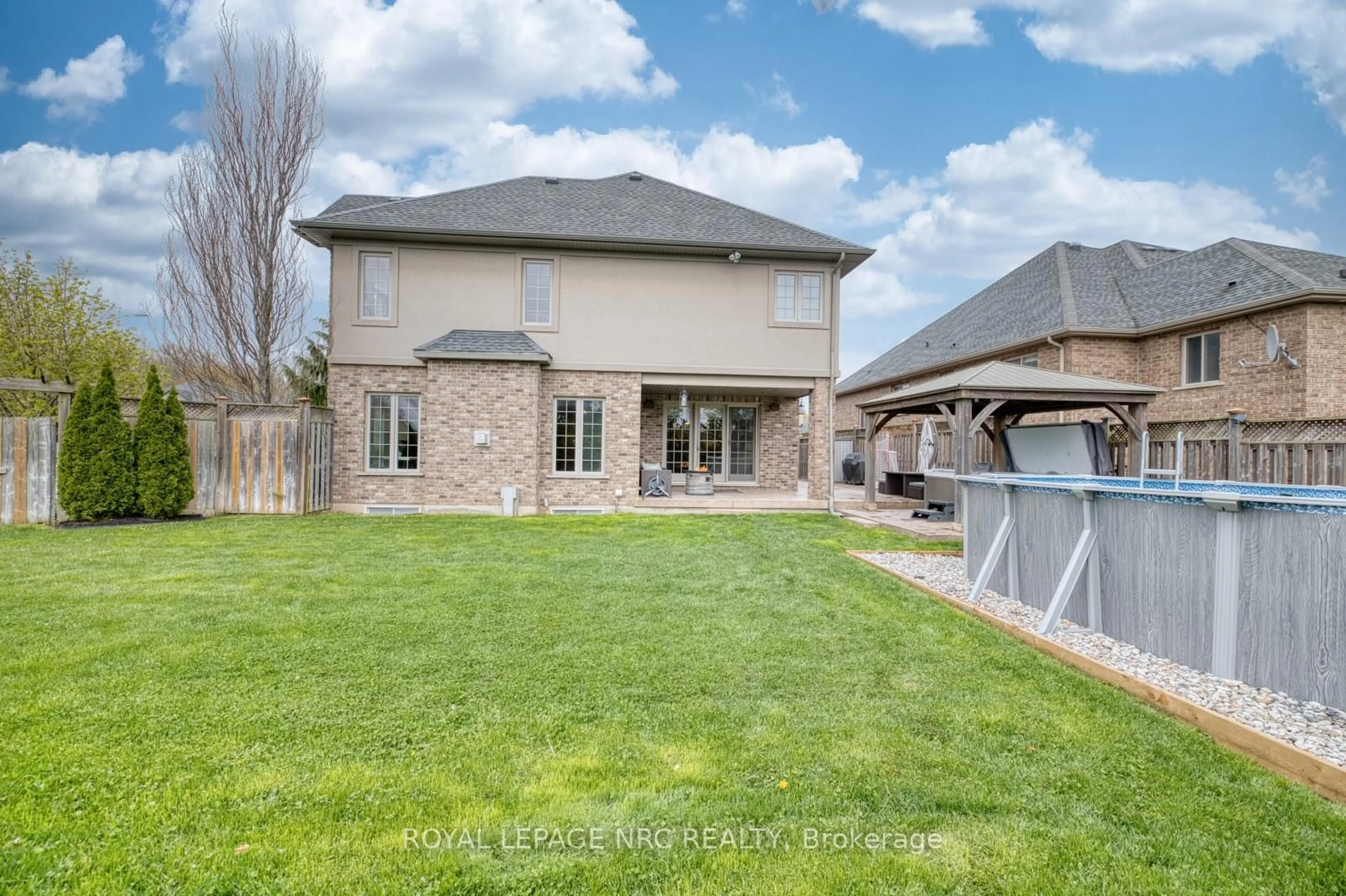 Home with brick exterior material, unknown for 8479 Forestview Blvd, Niagara Falls Ontario L2H 0B2