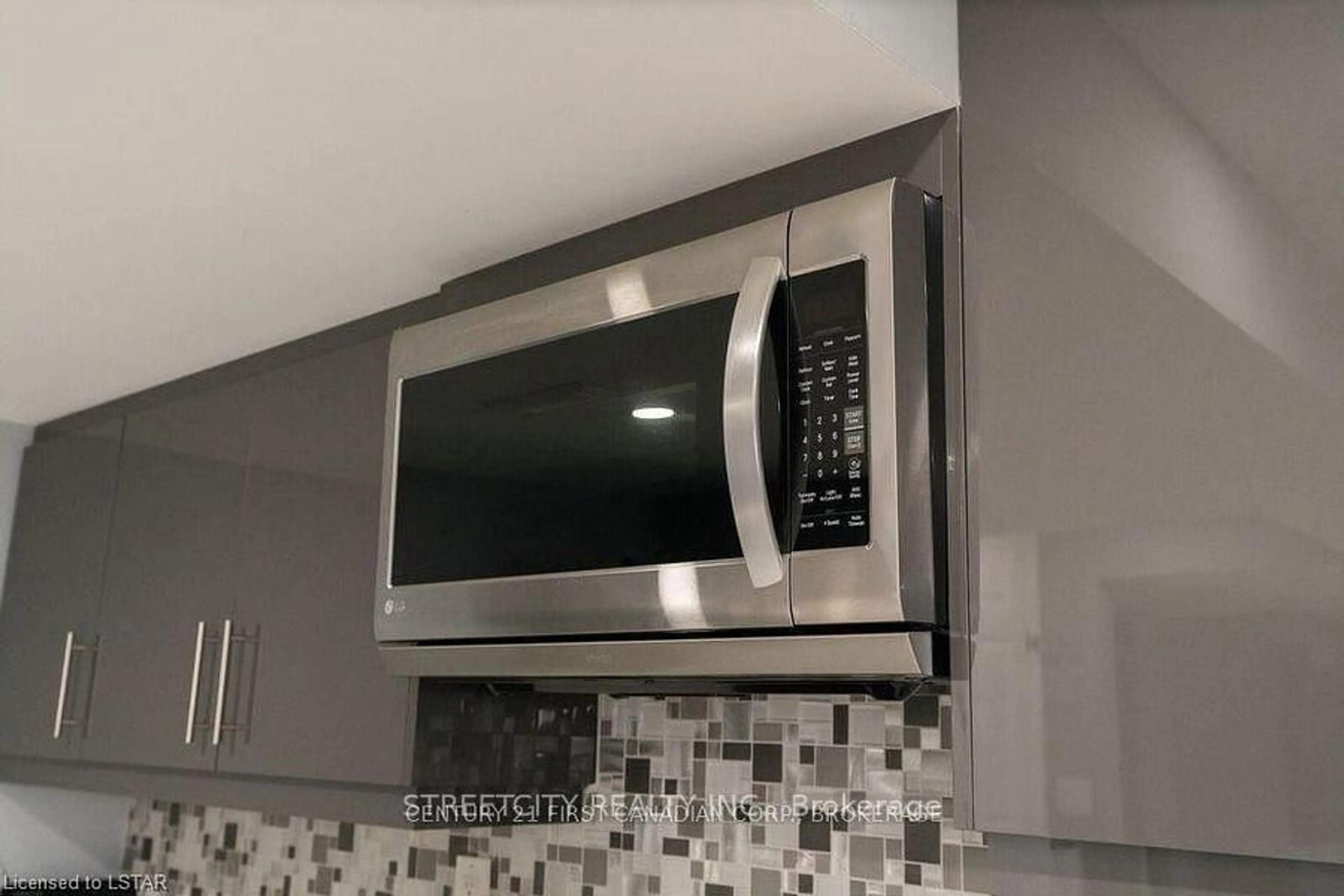 Contemporary kitchen, unknown for 43 Renny Cres, London South Ontario N6E 2C4