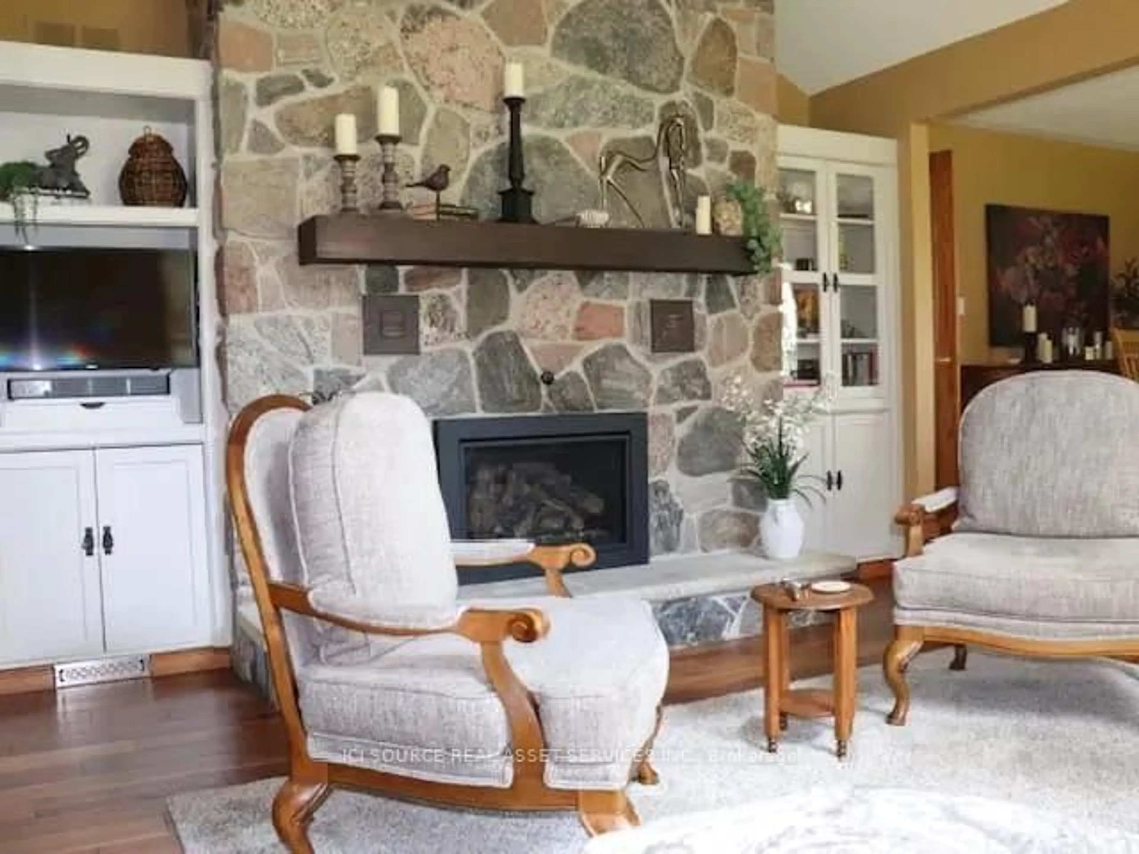 Living room with furniture, ceramic/tile floor for 1514 Longwoods Rd, Southwest Middlesex Ontario N0L 2N0