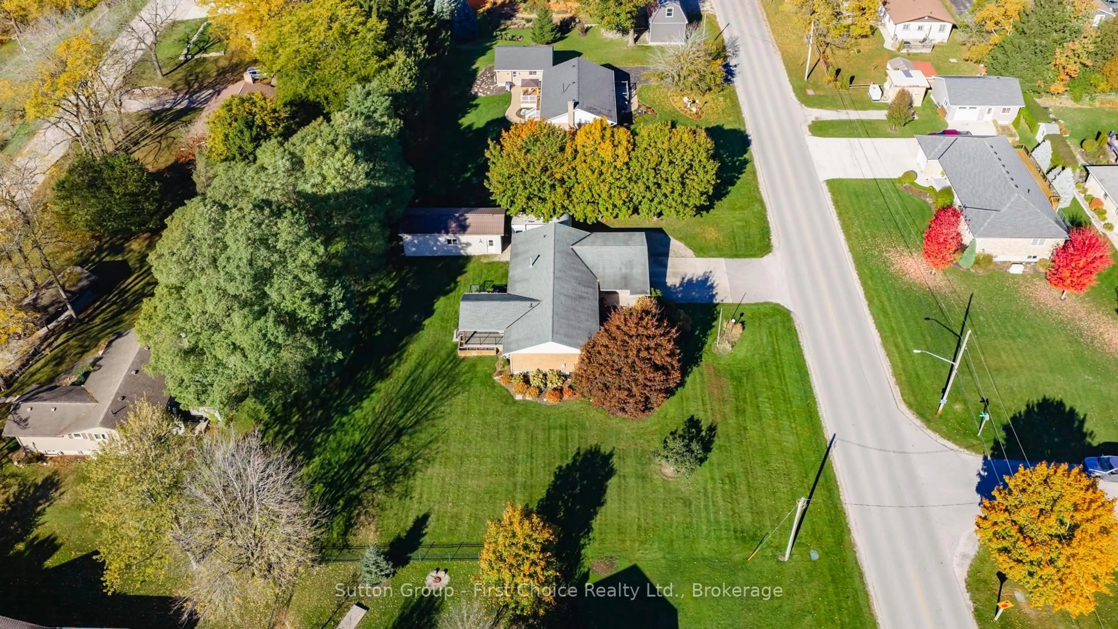 A pic from outside/outdoor area/front of a property/back of a property/a pic from drone, street for 10 Bayfield St, Huron East Ontario N0K 1G0