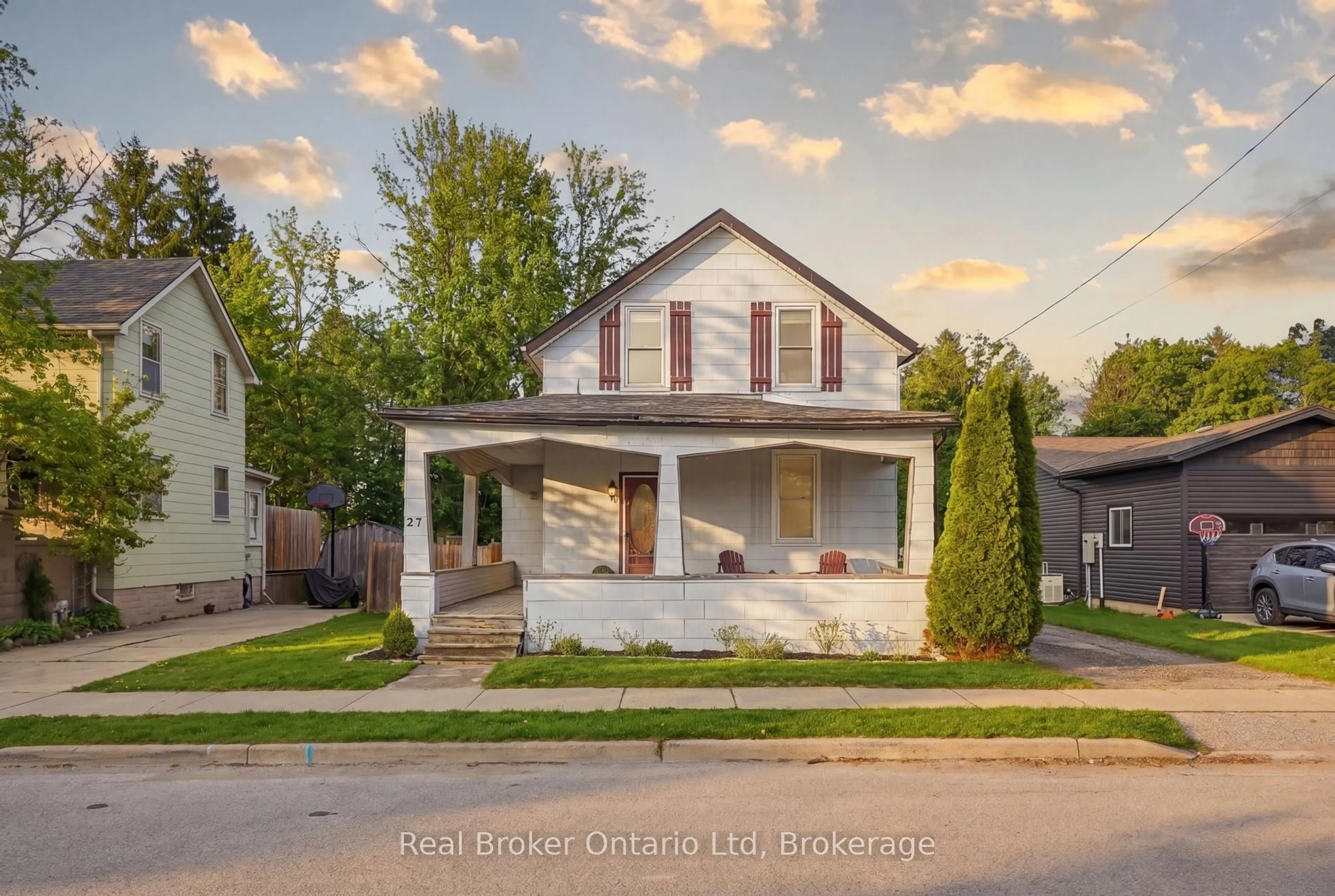 Home with brick exterior material, street for 27 Wellington St, East Zorra-Tavistock Ontario N0B 2R0