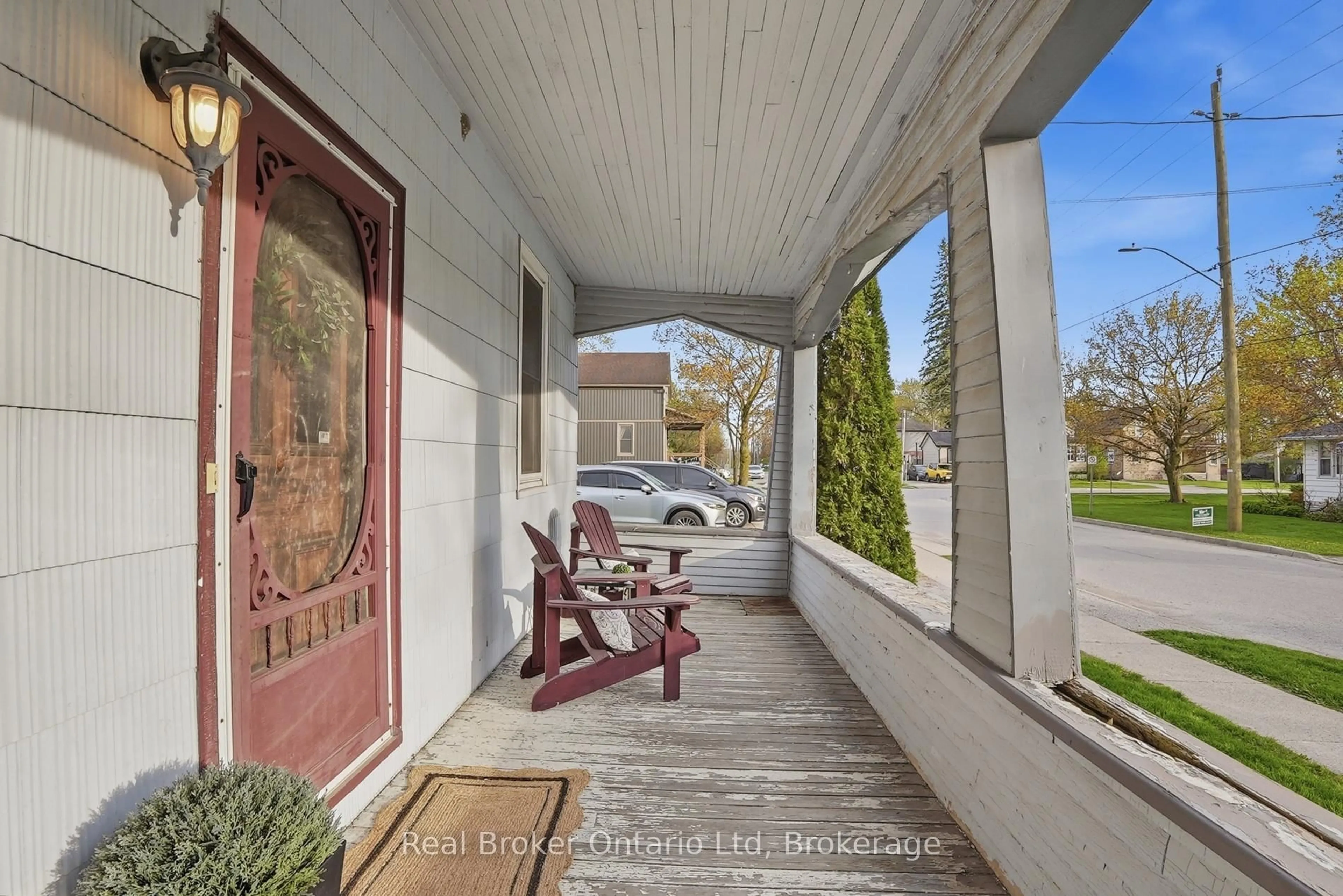 Patio, street for 27 Wellington St, East Zorra-Tavistock Ontario N0B 2R0