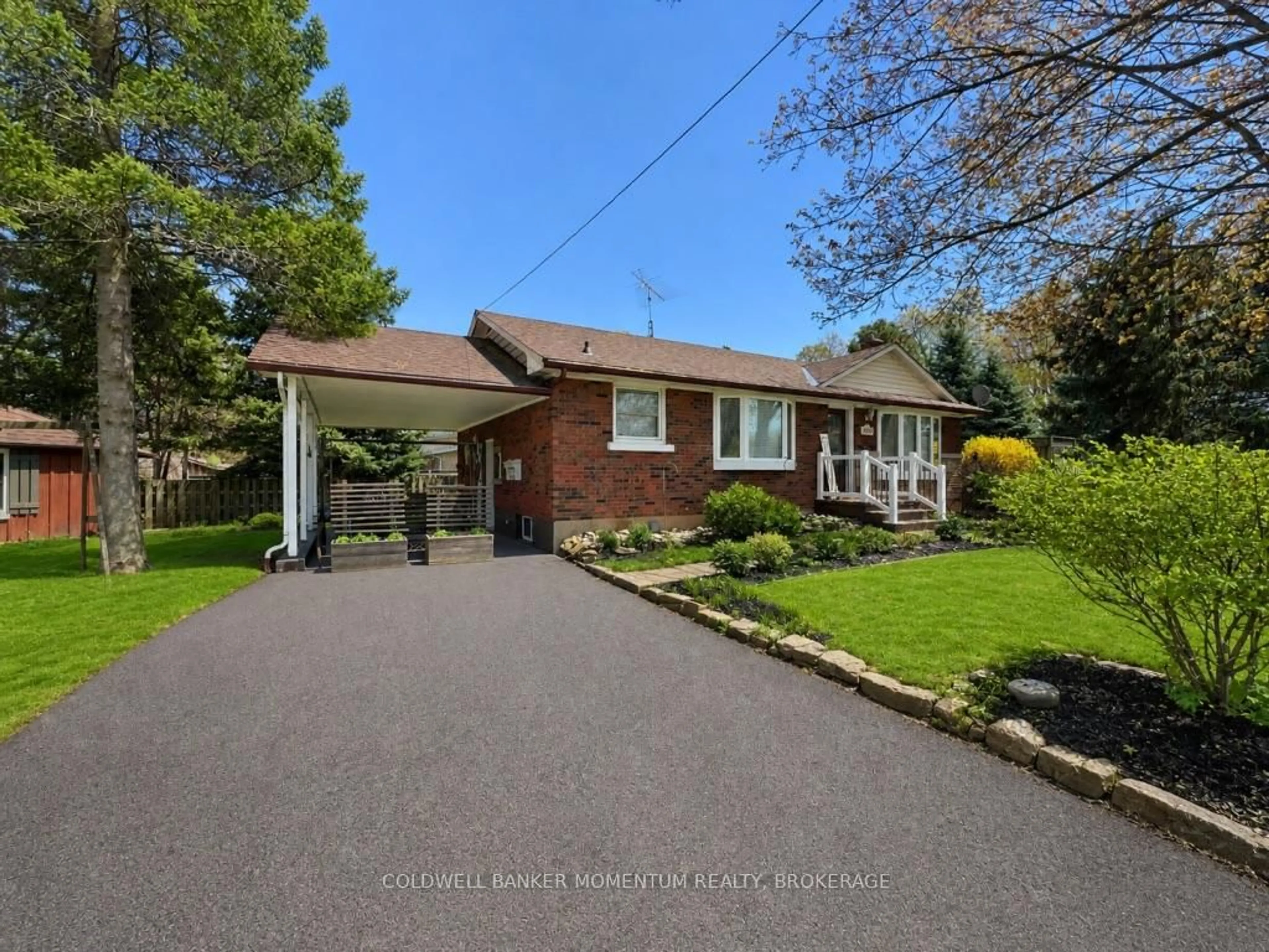 Home with brick exterior material, street for 4005 Miller Ave, Lincoln Ontario L0R 2C0