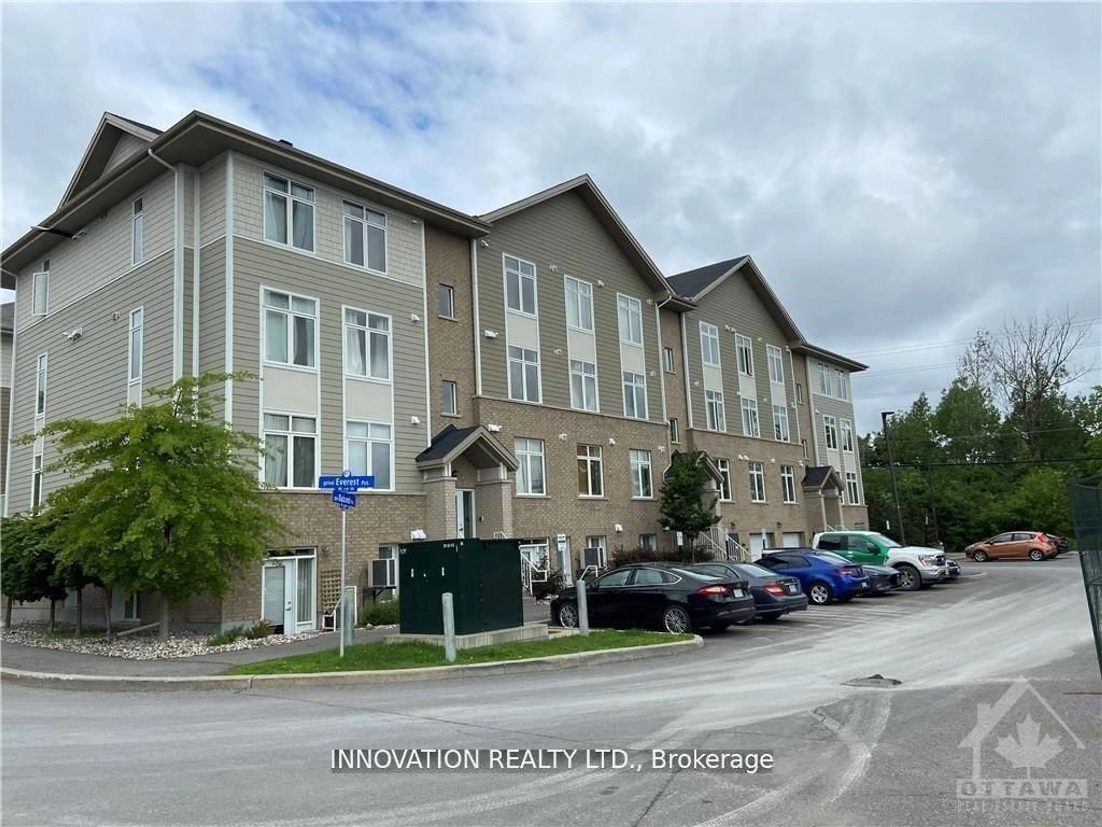 Unknown for 857 BLACKCOMB Private #C, Ottawa Ontario K1G 4E4