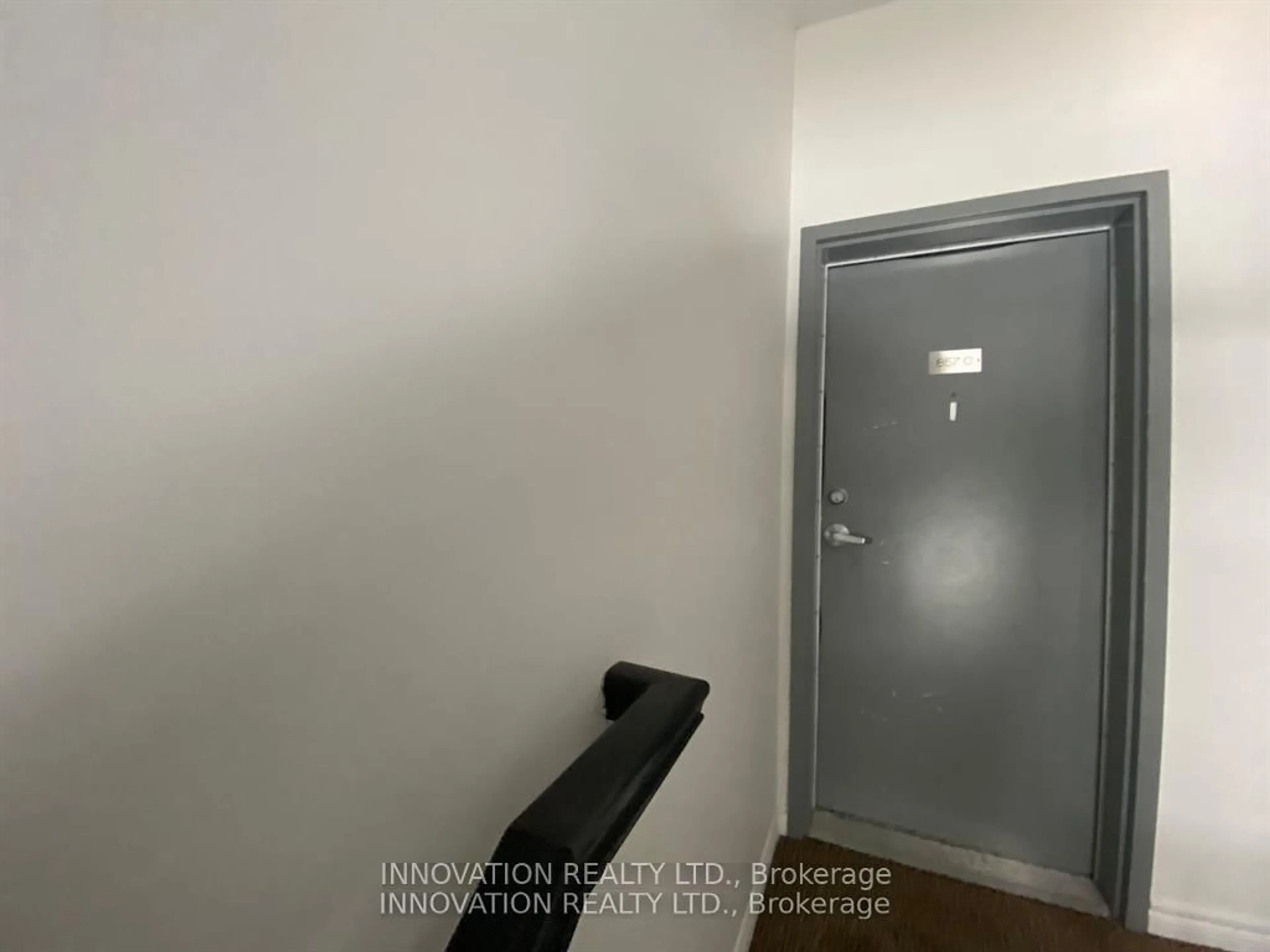 Unknown for 857 BLACKCOMB Private #C, Ottawa Ontario K1G 4E4