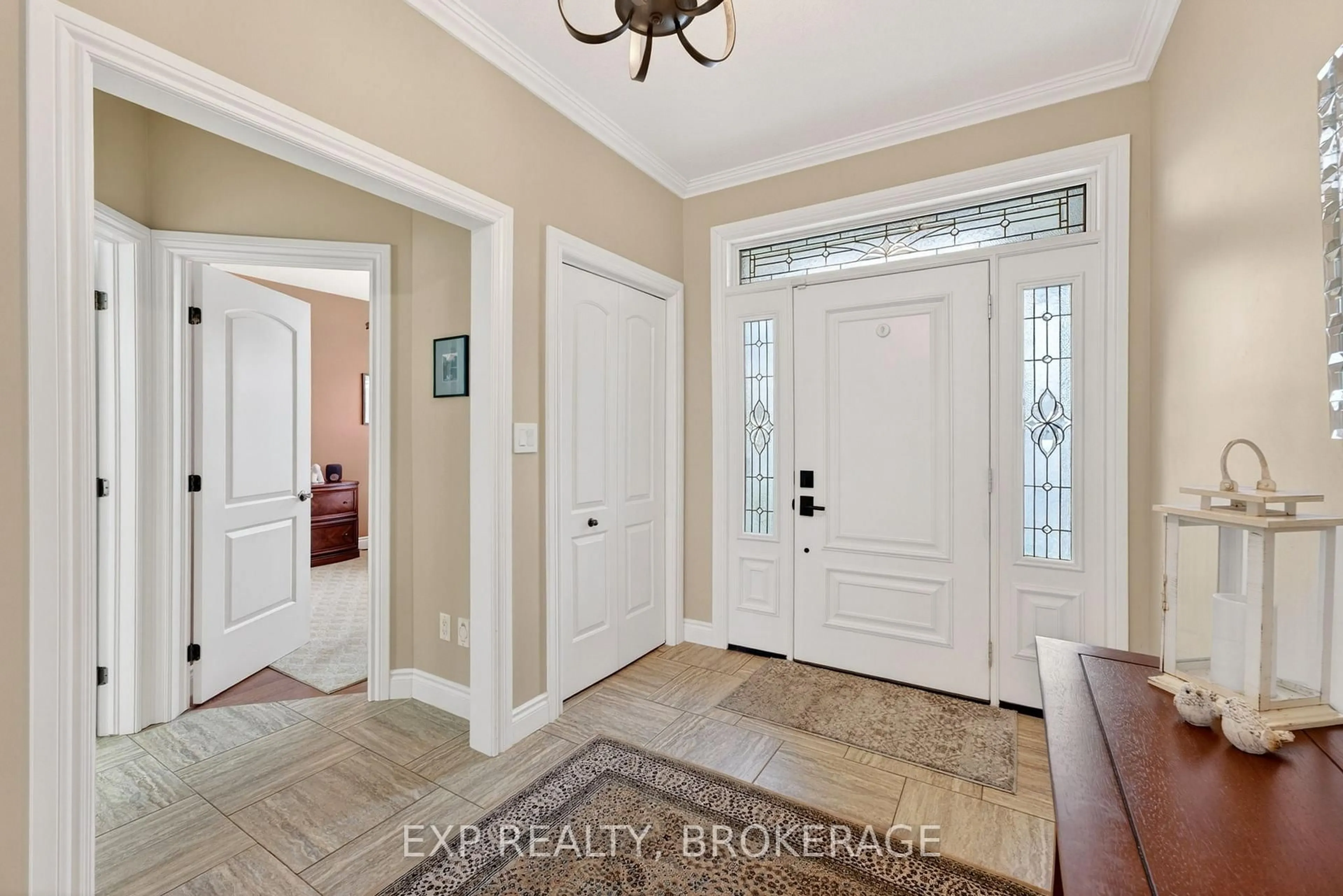Indoor entryway for 5048 Fox Run Pl, Kingston Ontario K7P 0E4