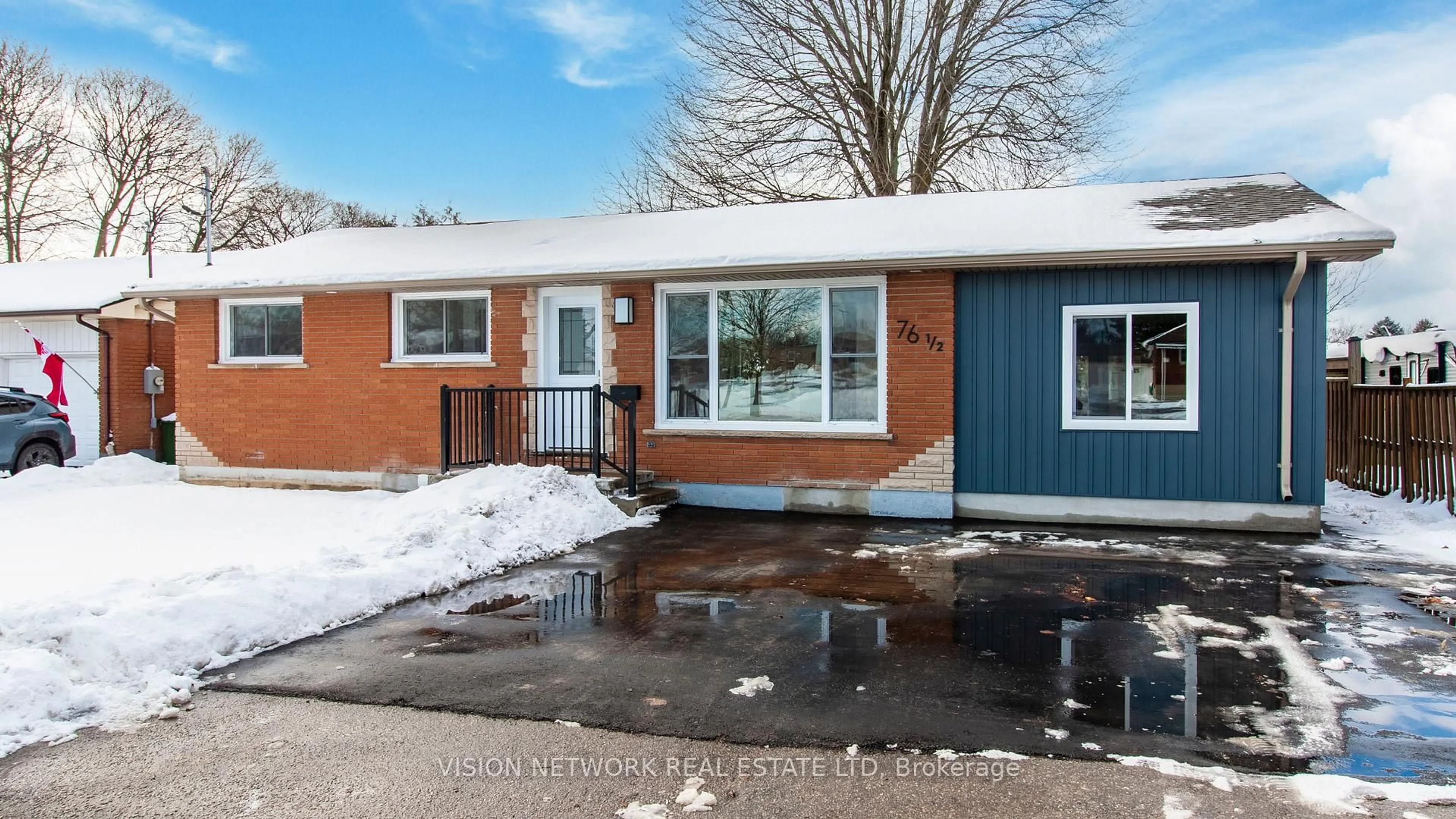 Home with vinyl exterior material, street for 76.5 Fairview Ave, St. Thomas Ontario N5R 4X5