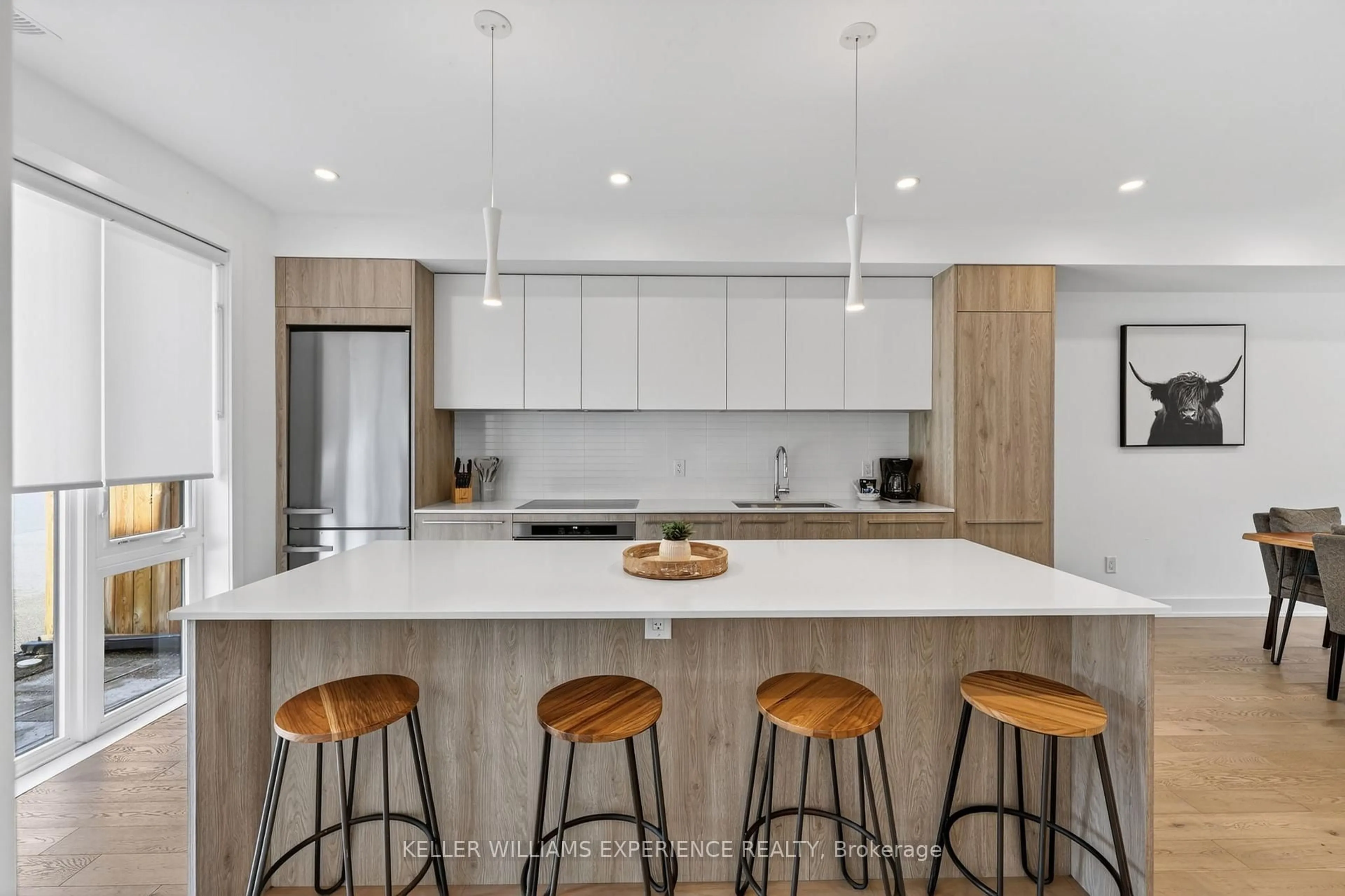 Contemporary kitchen, unknown for 31 Rockmount Cres, Gravenhurst Ontario P1P 0A6