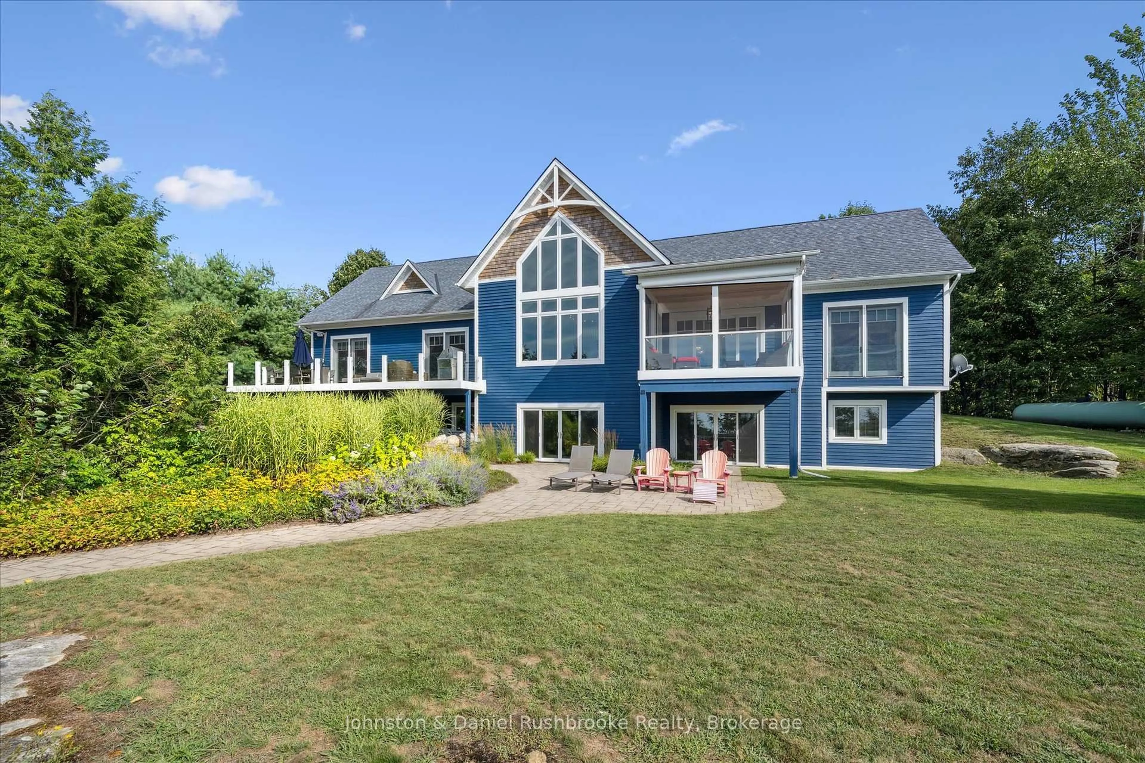 Home with vinyl exterior material, unknown for 2-1350 Stephens Bay Rd, Bracebridge Ontario P1L 1X2