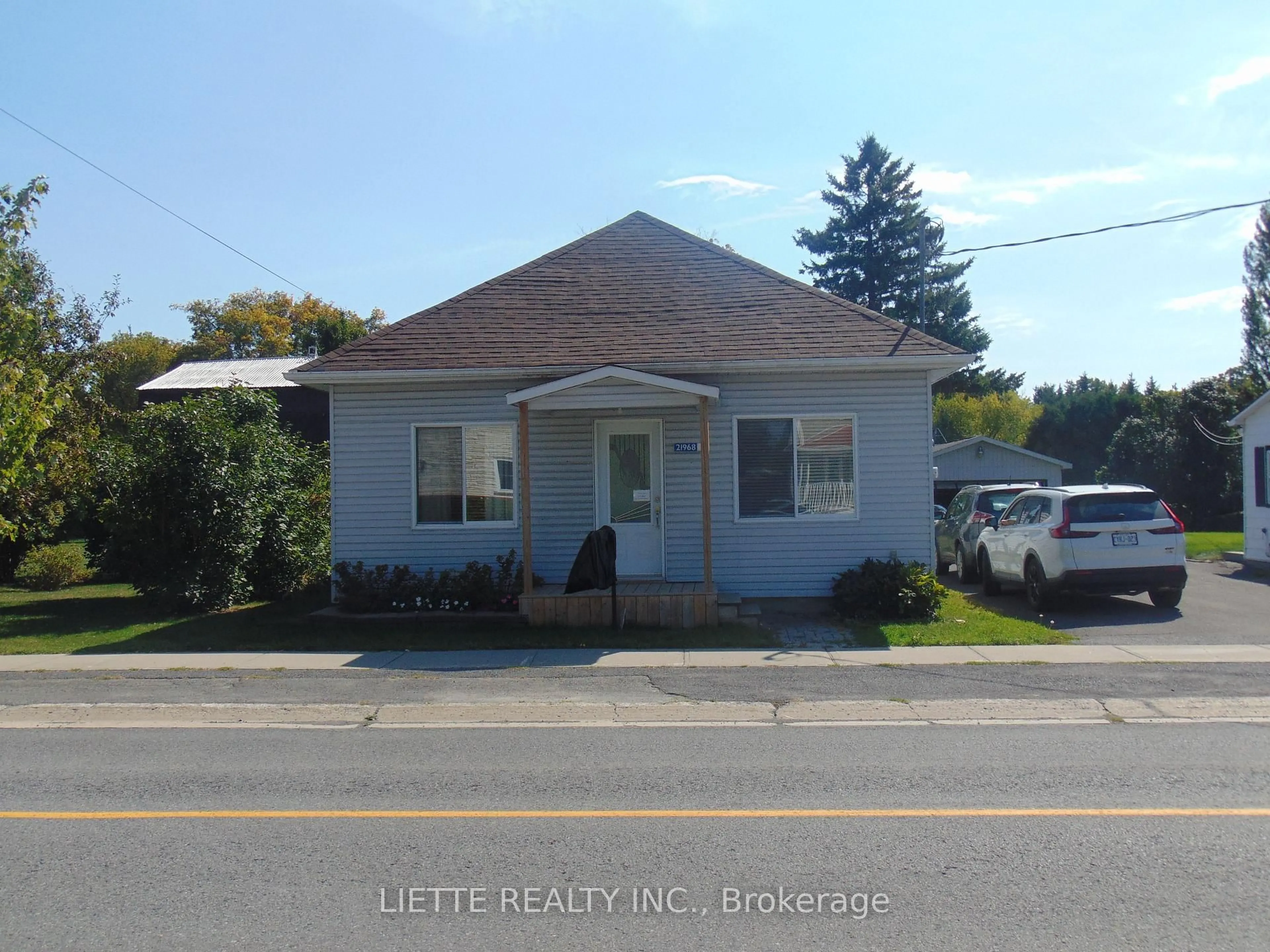 Unknown for 21968 Main St, North Glengarry Ontario K0B 1H0